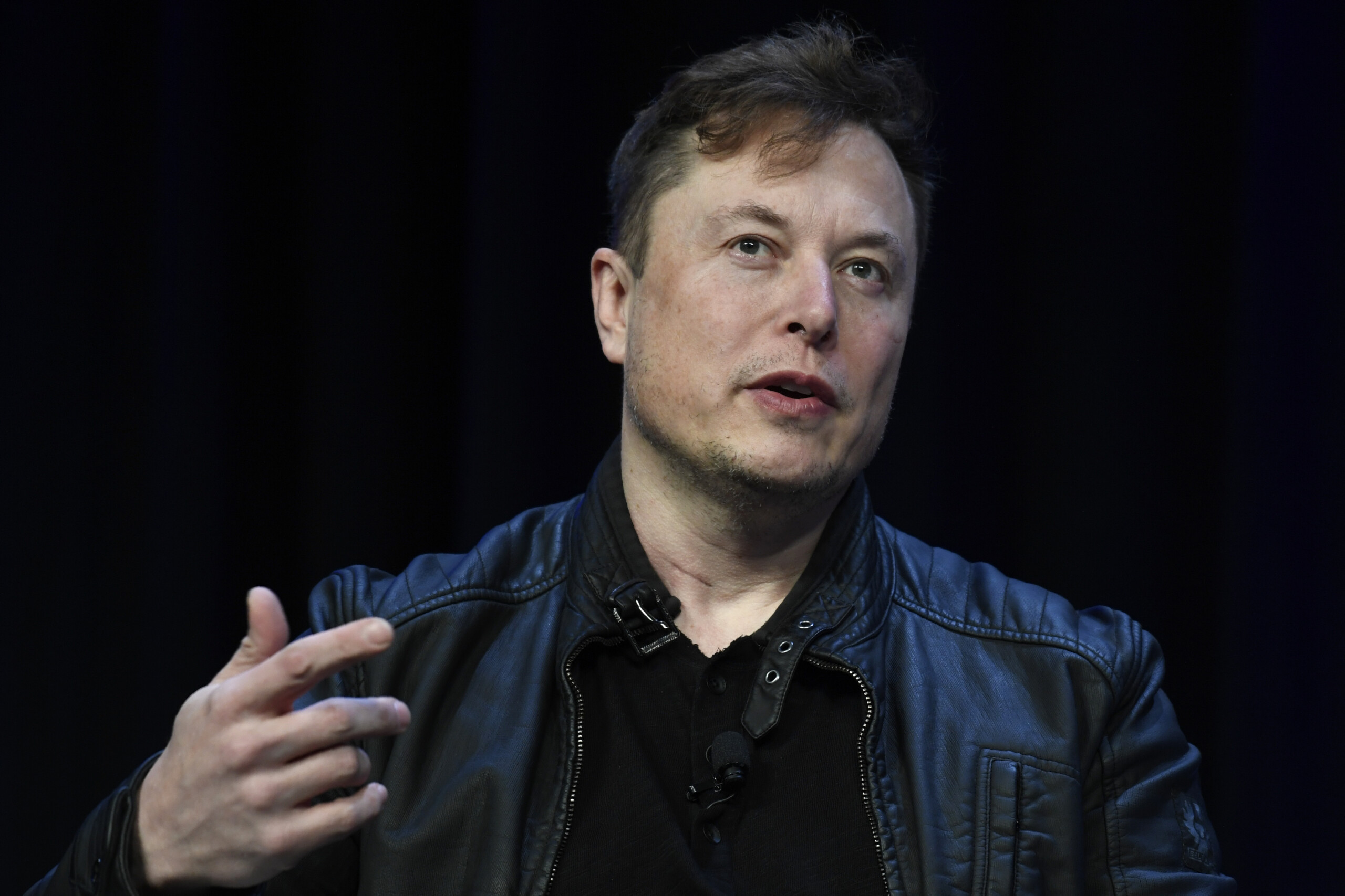Wall Street down, Tesla loses 8% after Musk's announcement 1 wall street down tesla loses 8 after musks announcement scaled