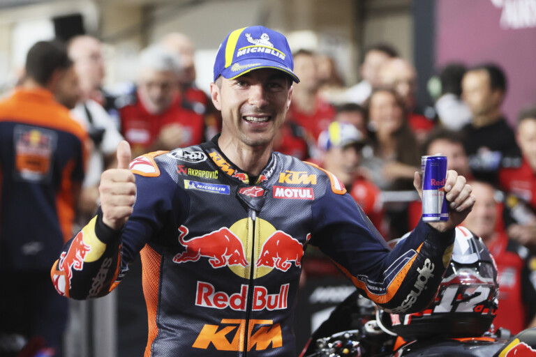 motogp spanish rider vinales suffers shoulder fracture and misses german grand prix