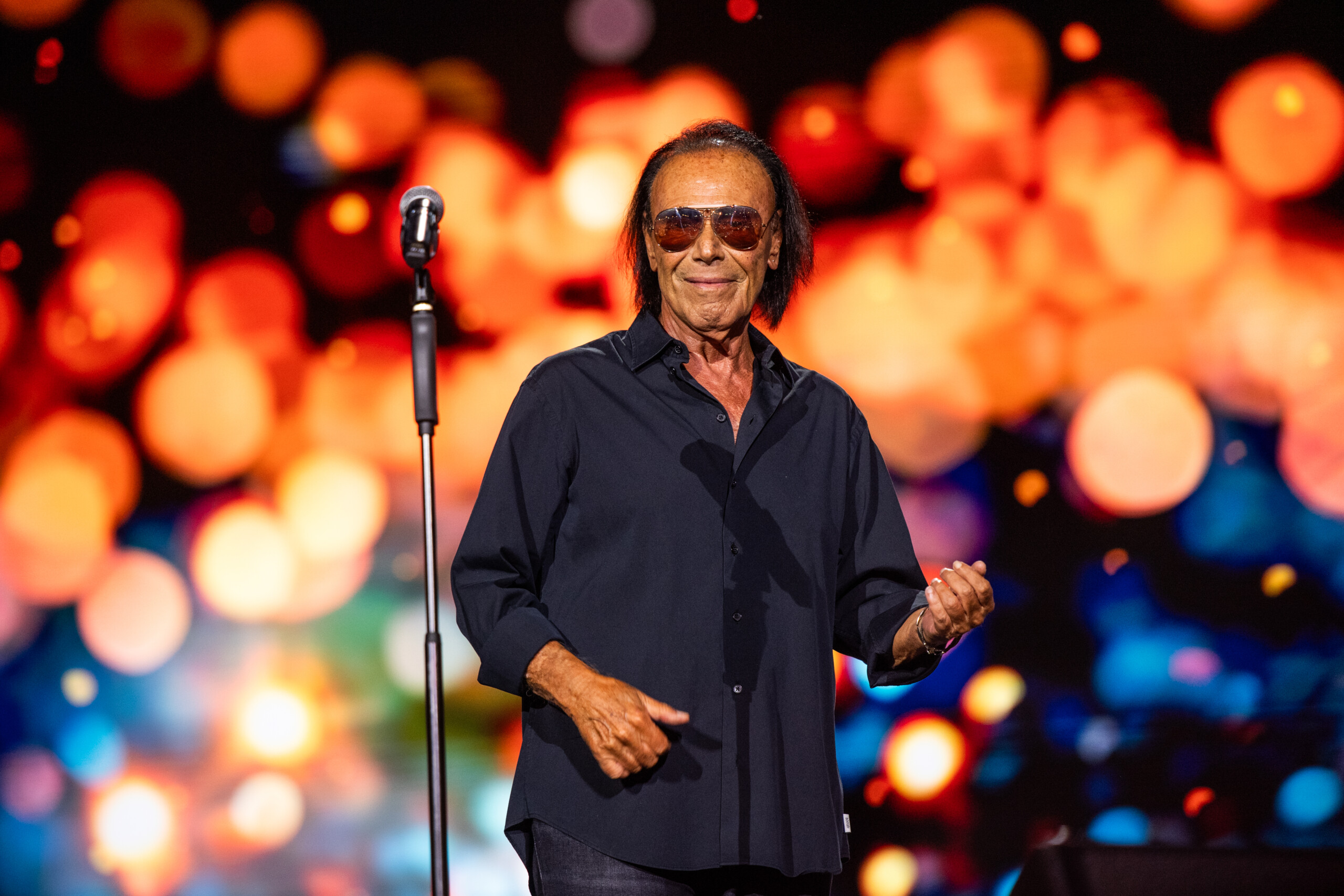 music venditti doubles dates in rome for his notte prima degli esami tour scaled