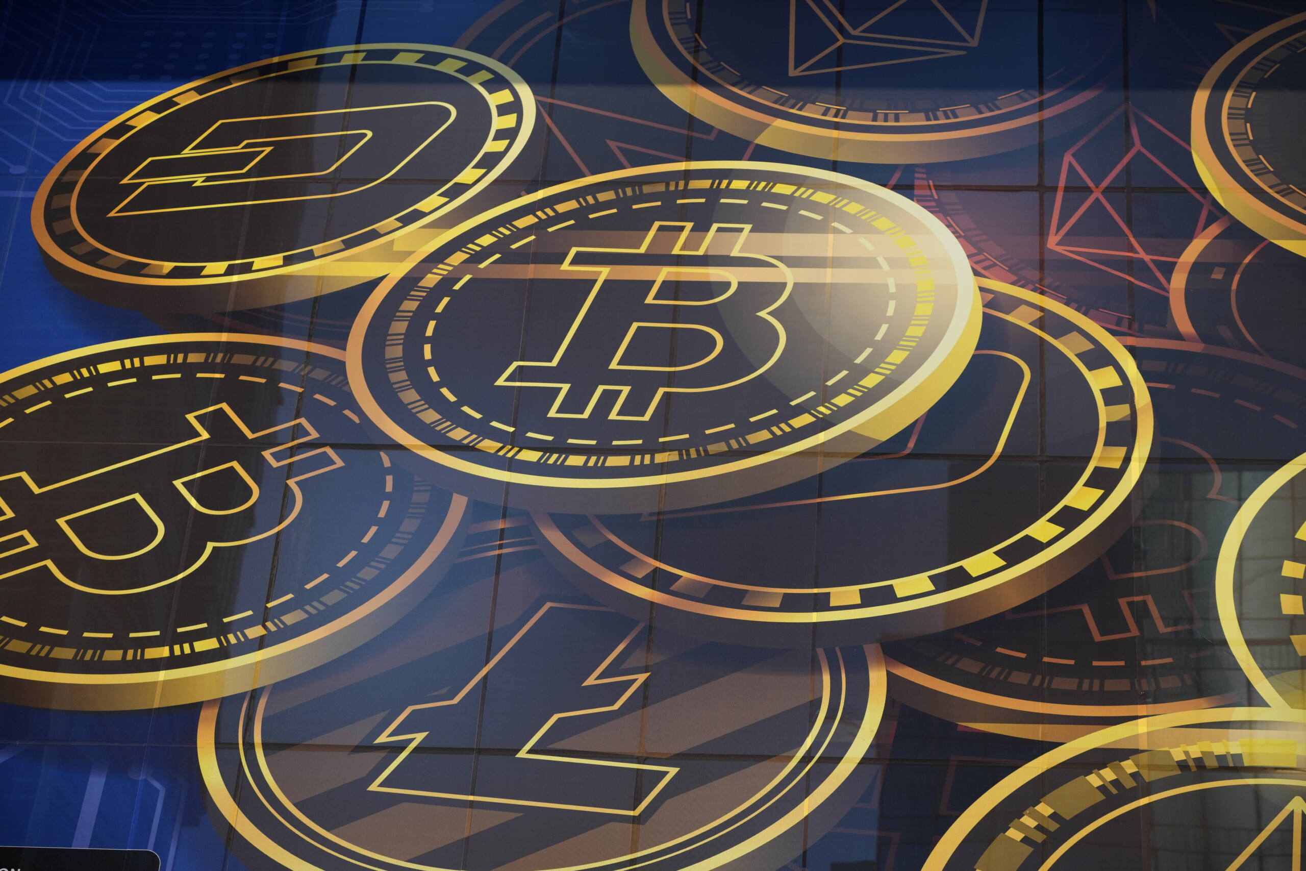 cryptocurrencies bitcoin soars above 120000 scaled