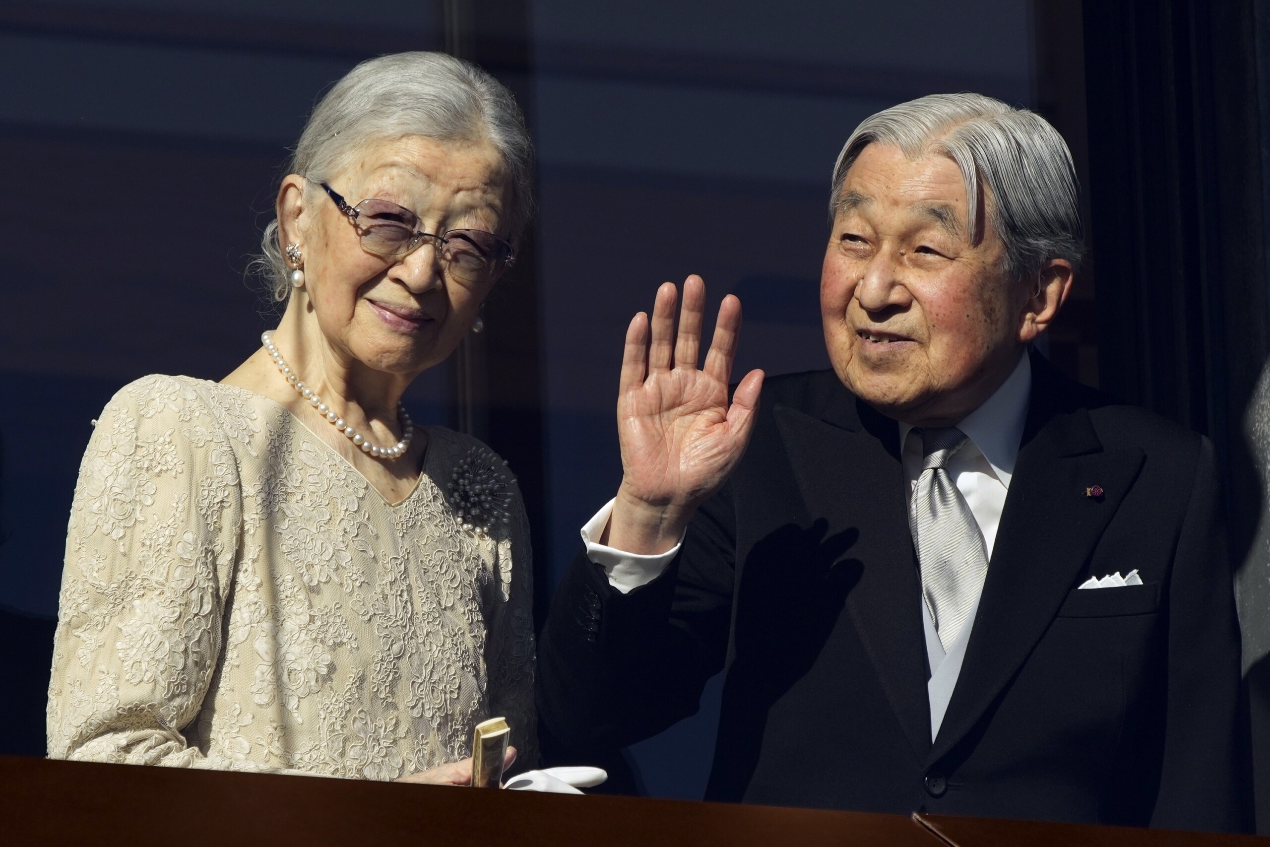 japan emperor emeritus akihito hospitalised for heart treatment scaled