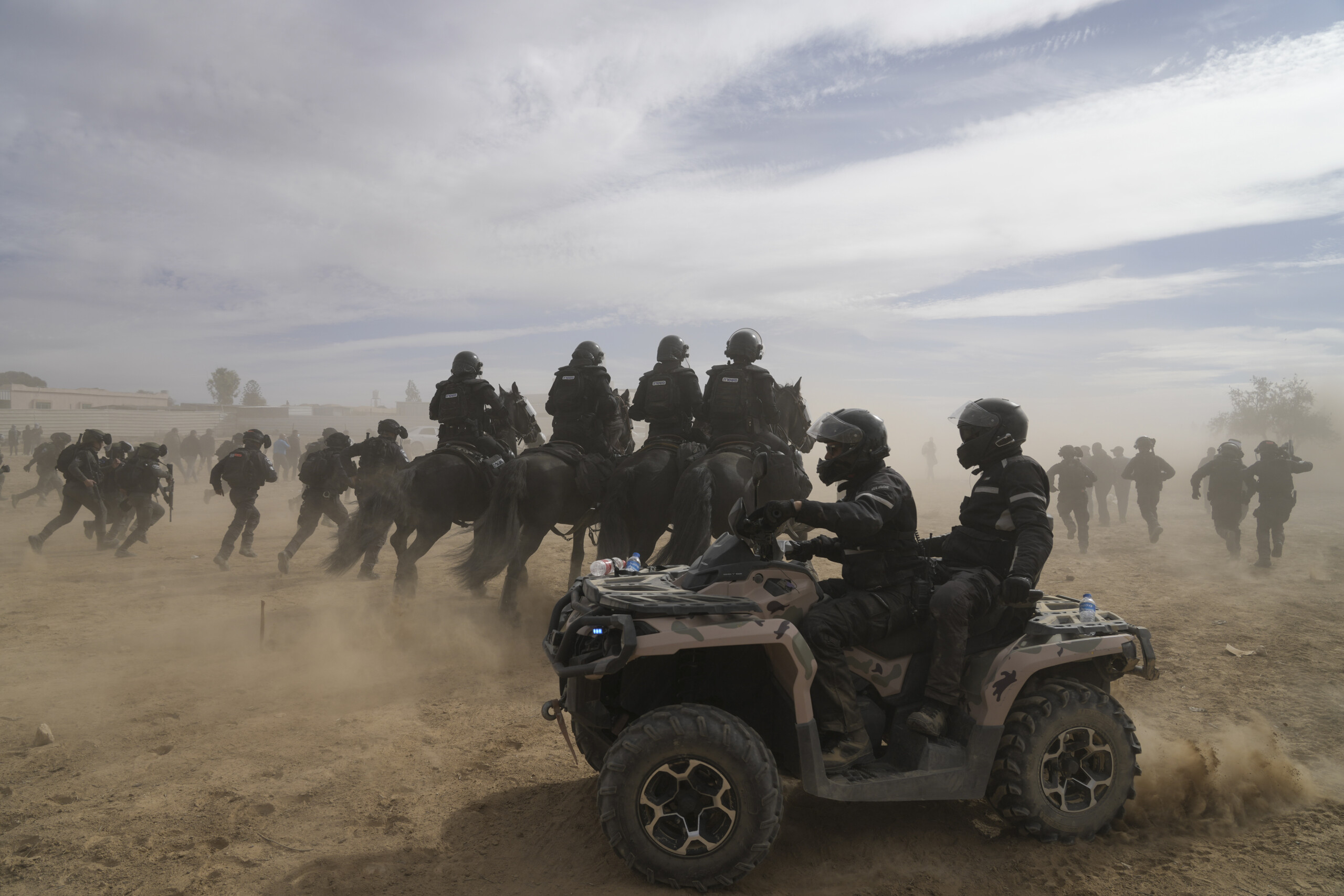 syria ngo death toll rises to 50 in clashes between druze militias and bedouin clans scaled