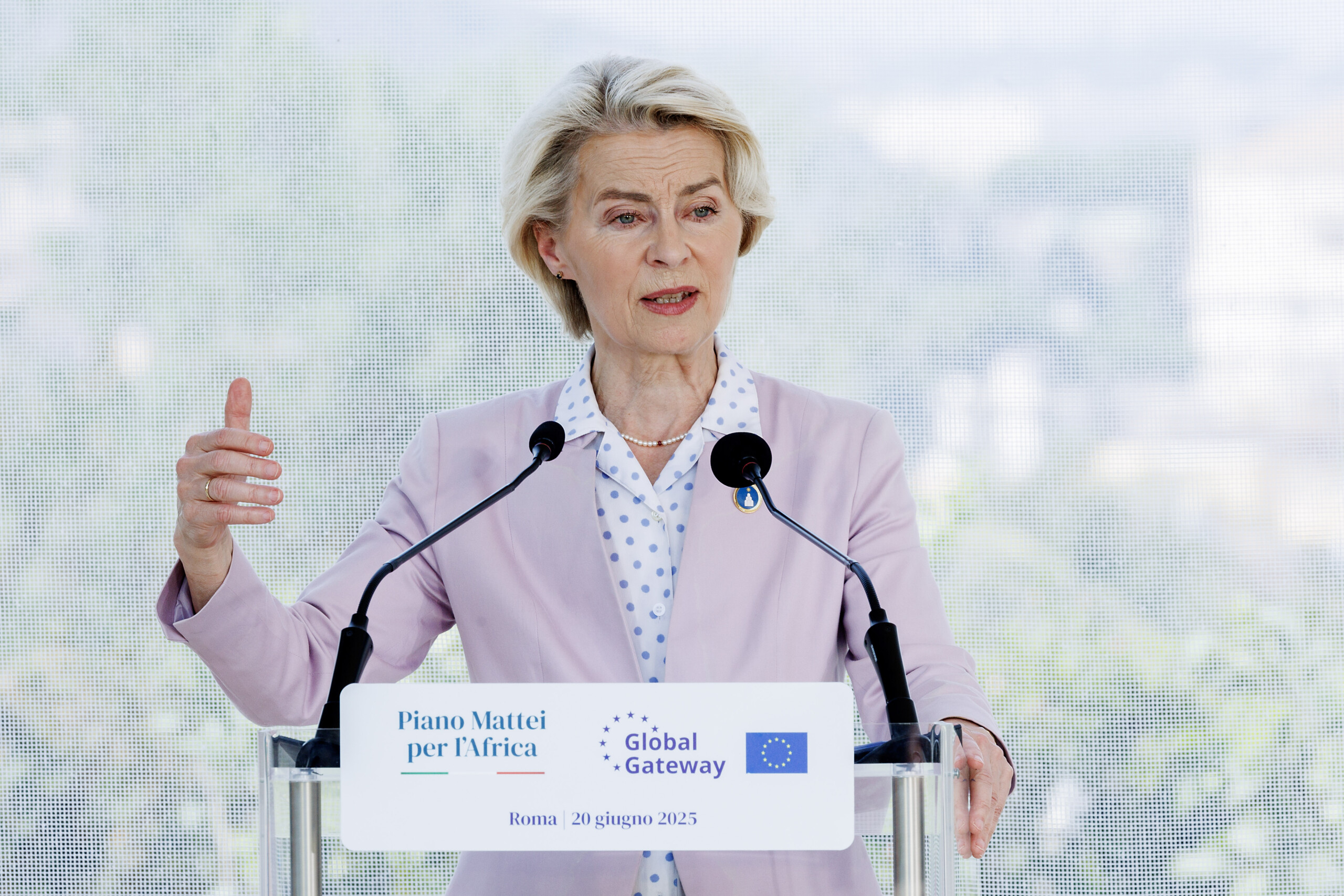 eu commission russian operation behind motion of no confidence against von der leyen scaled
