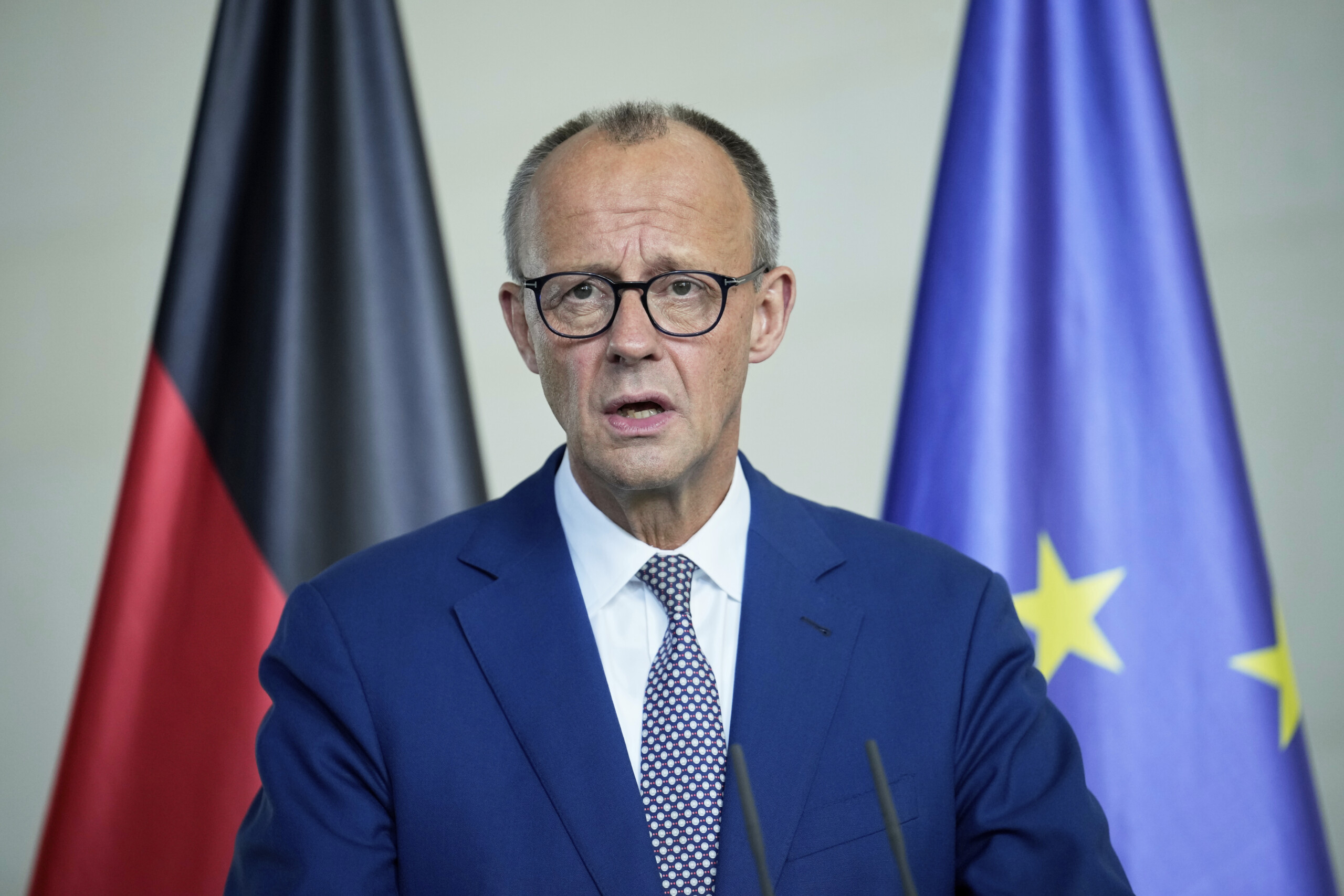 germany intelligence disruptive actions and espionage from russia are increasing scaled