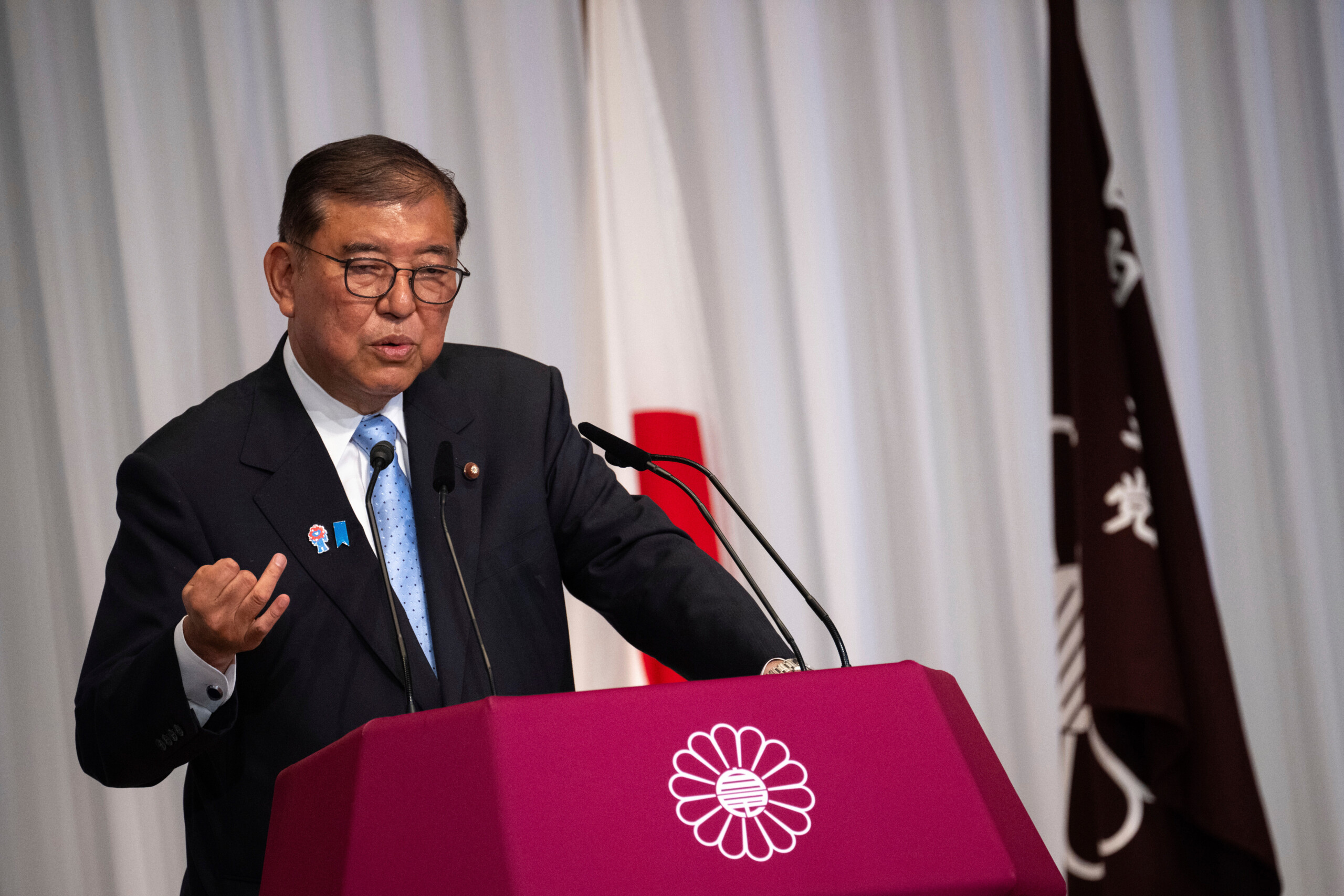 tariffs japanese prime minister confirms agreement with us i will examine the details scaled