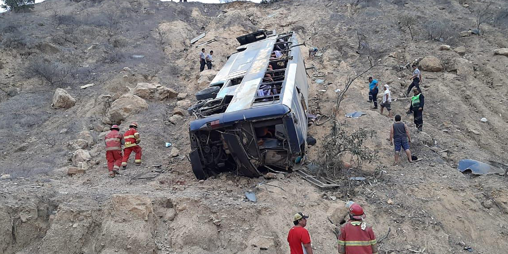 peru bus overturns death toll rises to 18 and 48 injured