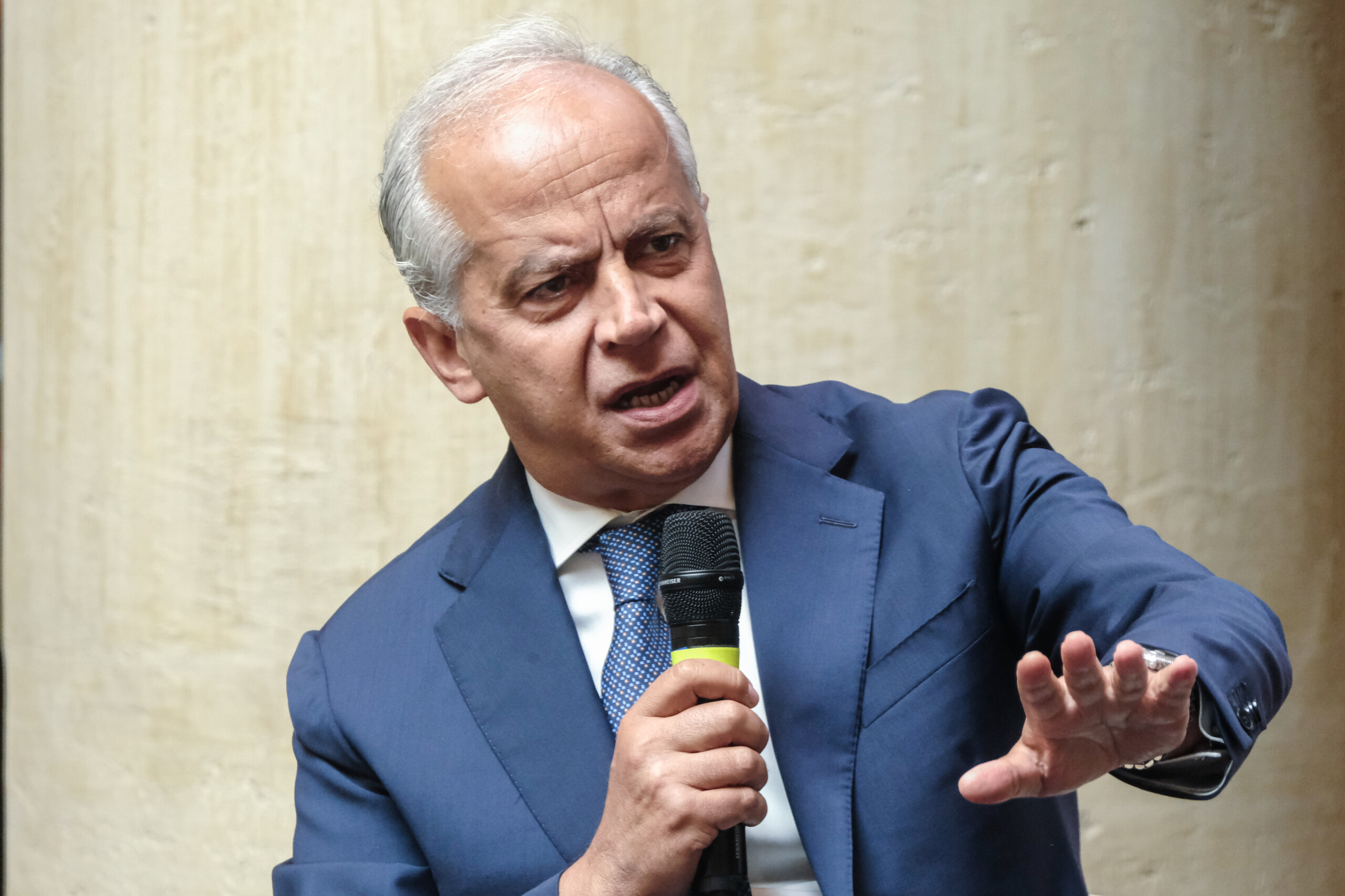 migrants piantedosi policy unchanged centers in albania will remain open scaled