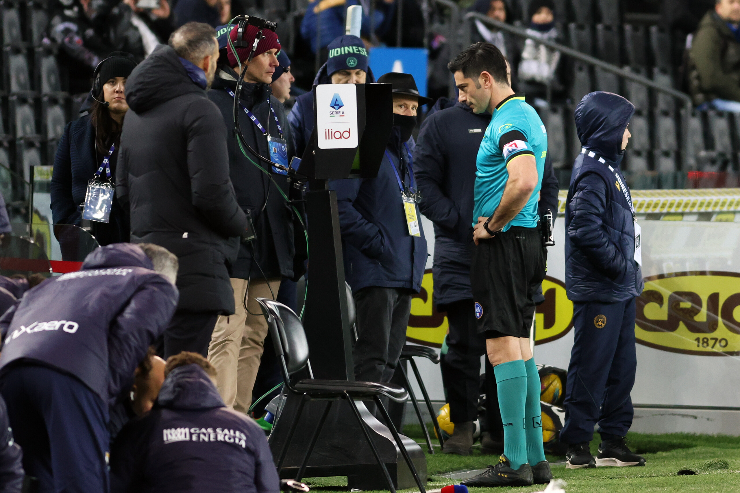 football turning point in the hague referees will explain var decisions to fans in stadiums scaled