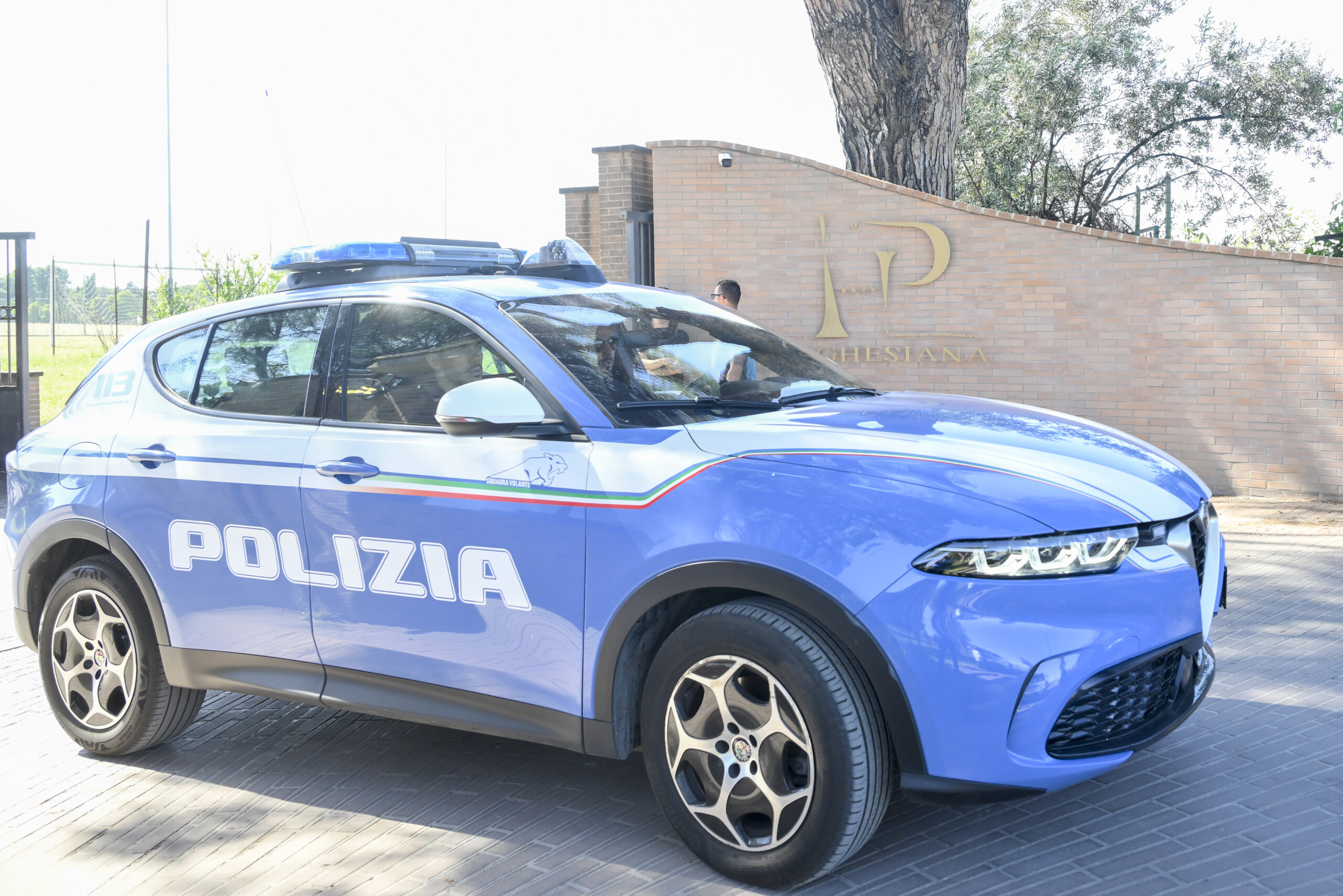 cagliari professional rider delivered drugs to homes arrested scaled