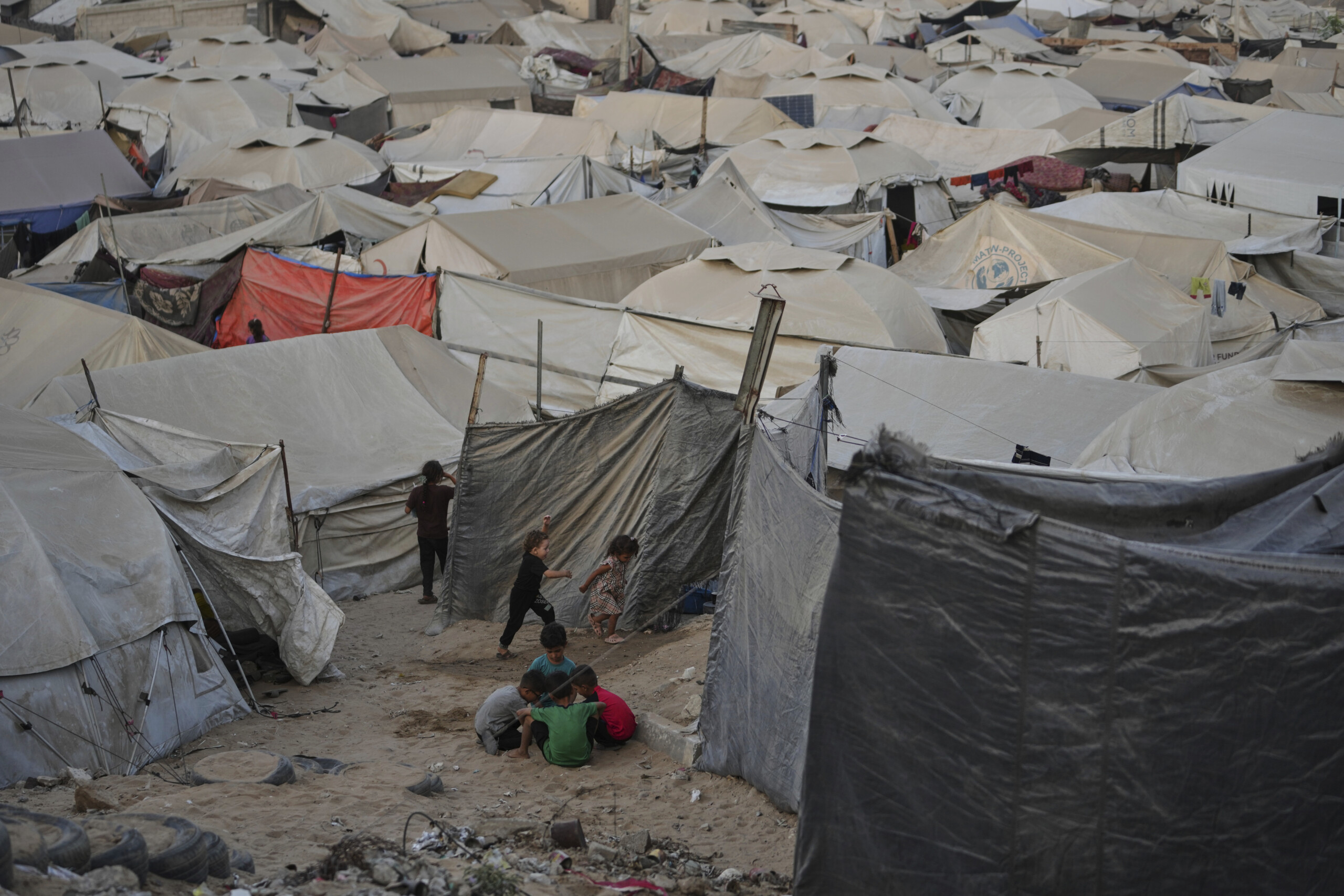 middle east 31 children from gaza arrive in italy tonight meloni follows operation scaled
