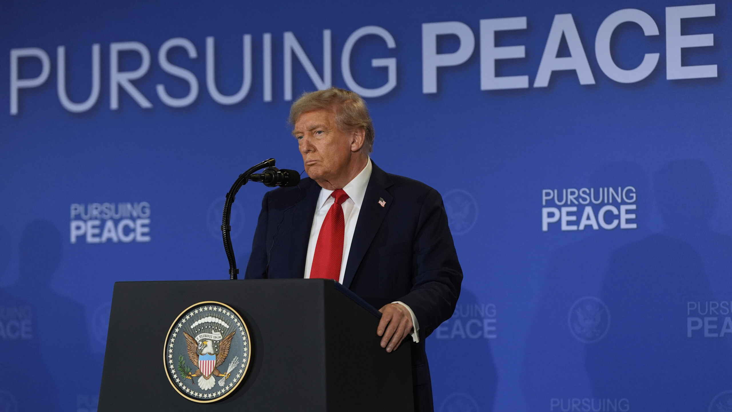 ukraine wsj trump more willing than before to provide security guarantees for kiev scaled