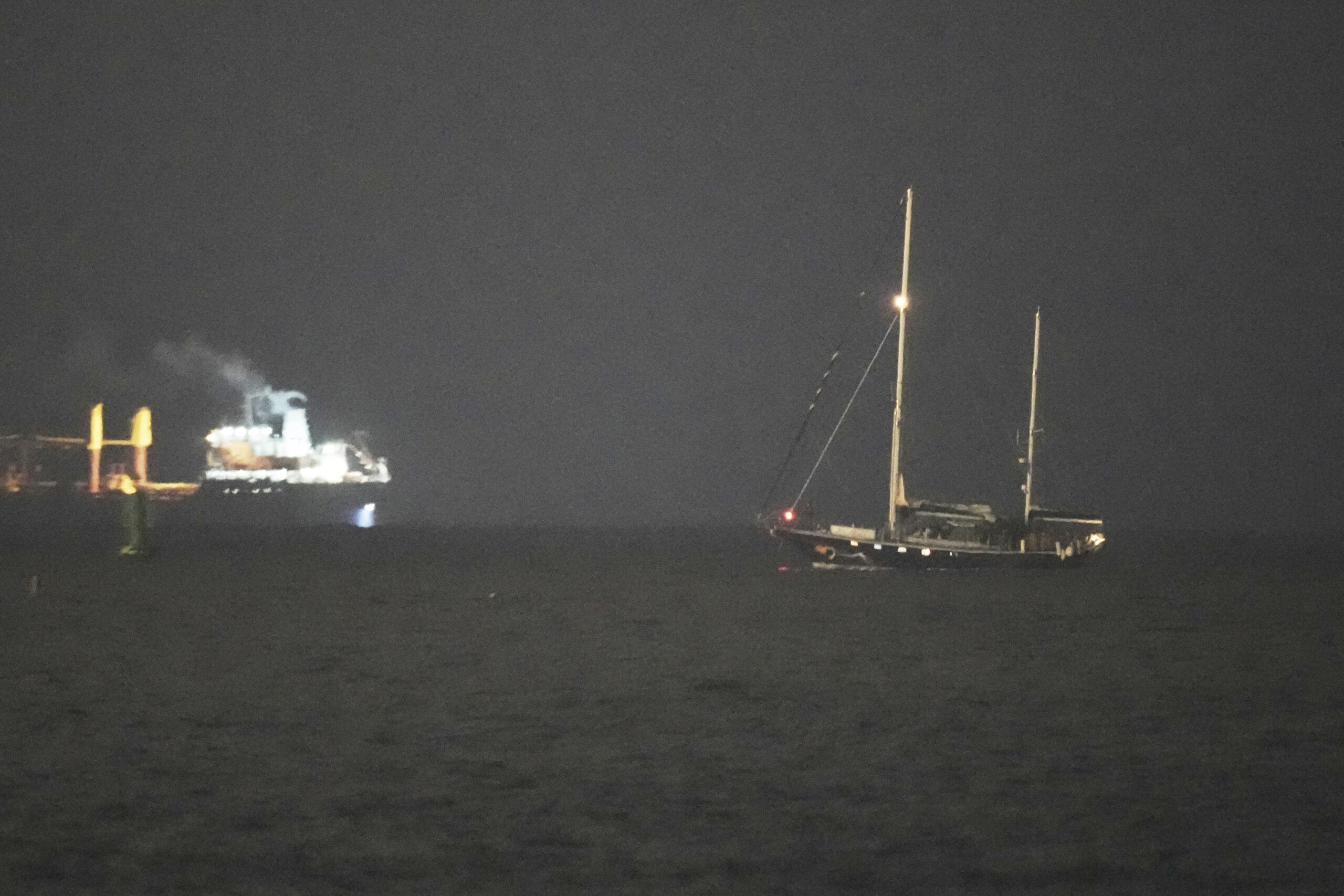 gaza ship carrying 1200 tons of aid departs from cyprus scaled