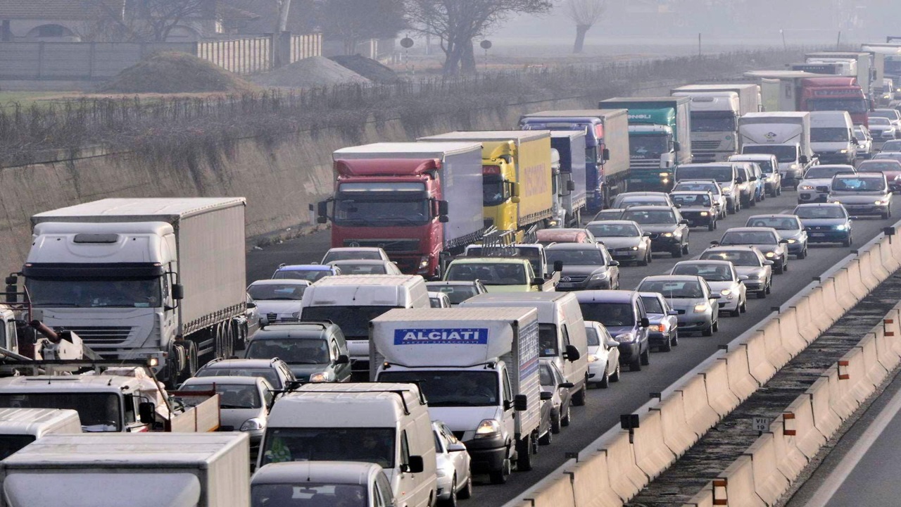 anas red alert weekend 12 2 million journeys