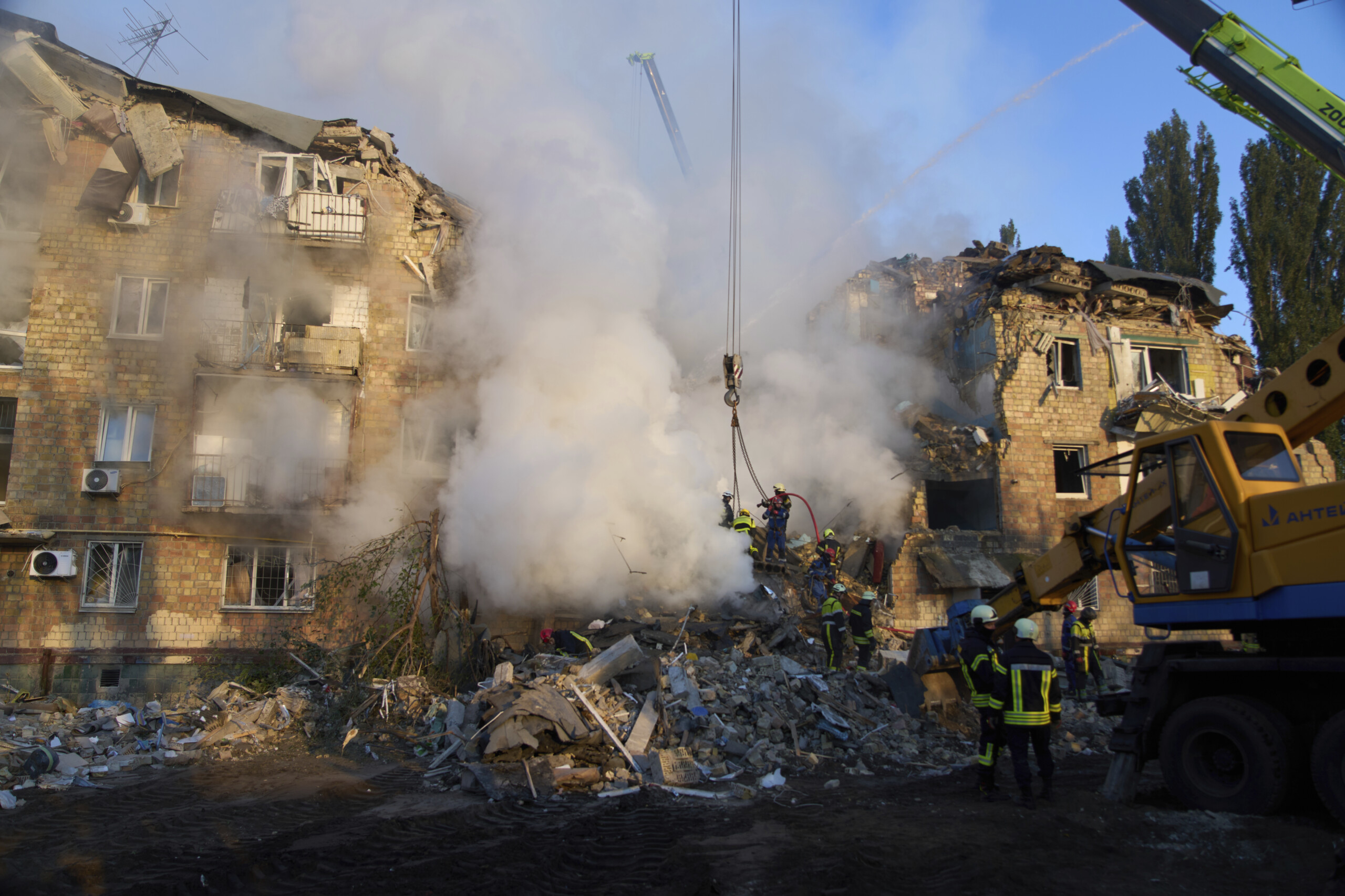 ukraine death toll from russian raids on kyiv rises to 23 scaled