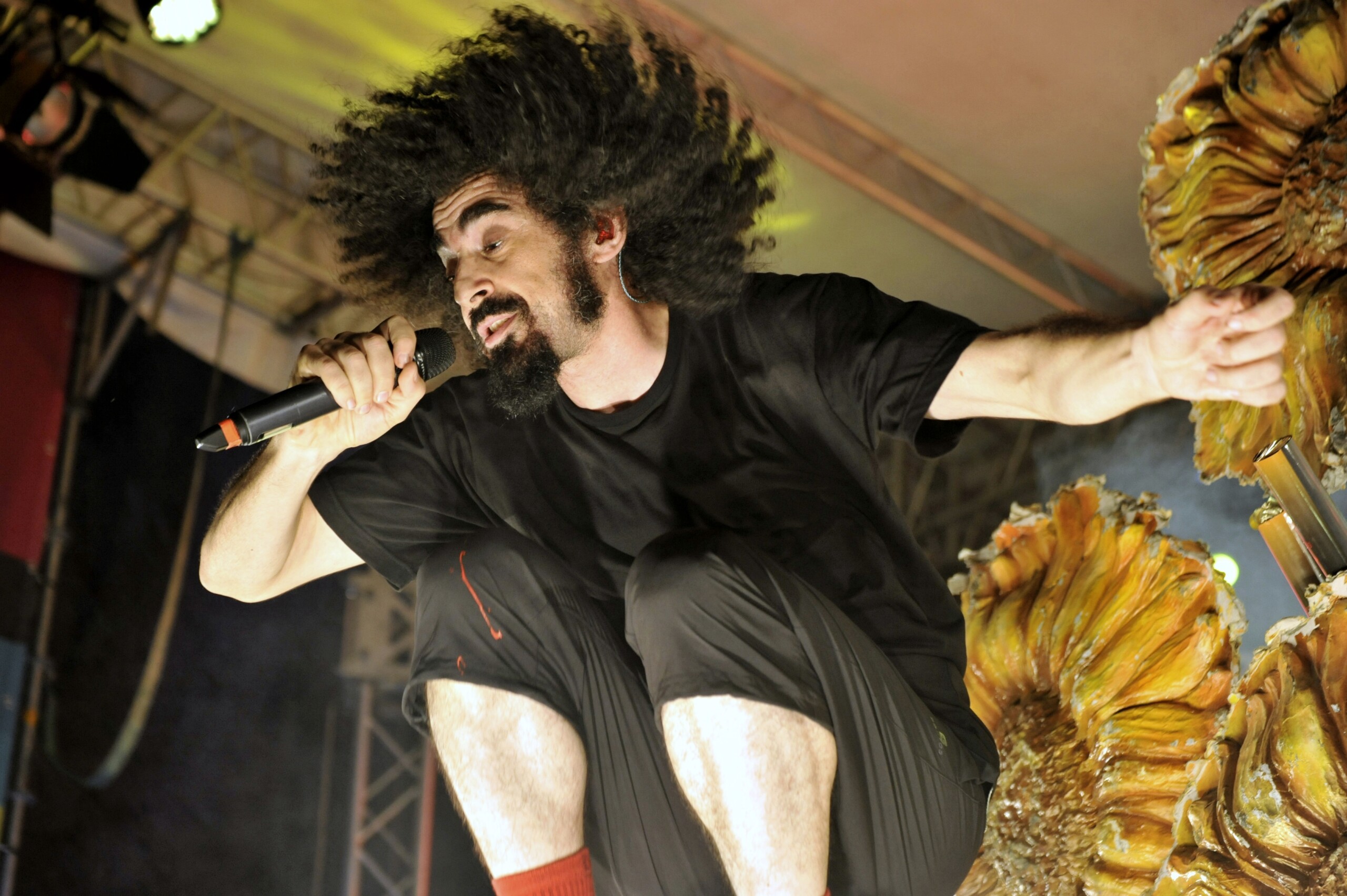Music, Caparezza: 2026 tour dates sold out, second show added in ...