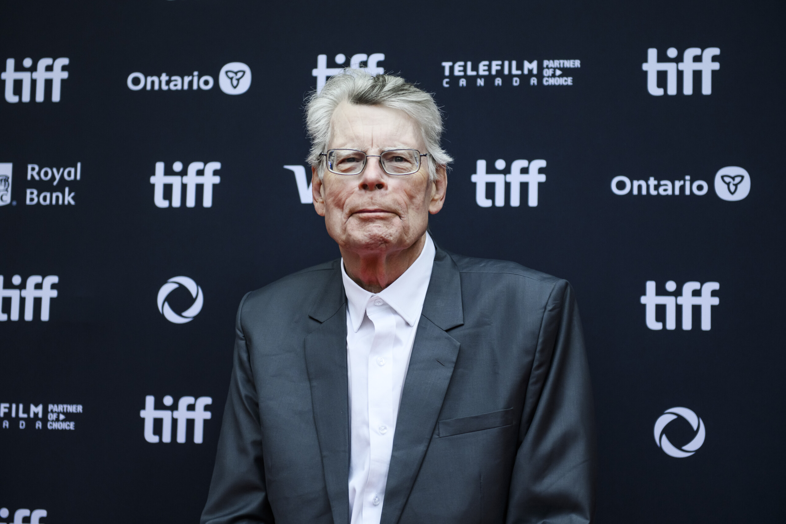 usa stephen king accused of fake news about kirk he deletes post and apologizes scaled