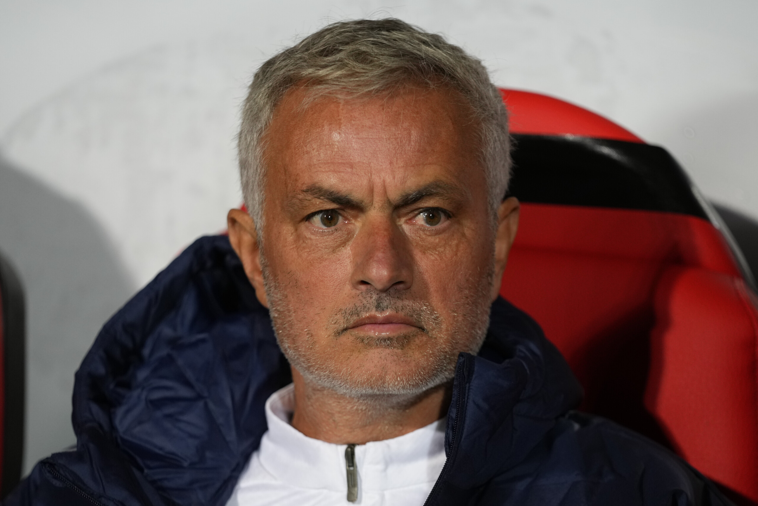 football mourinho new benfica coach returns after 25 years scaled
