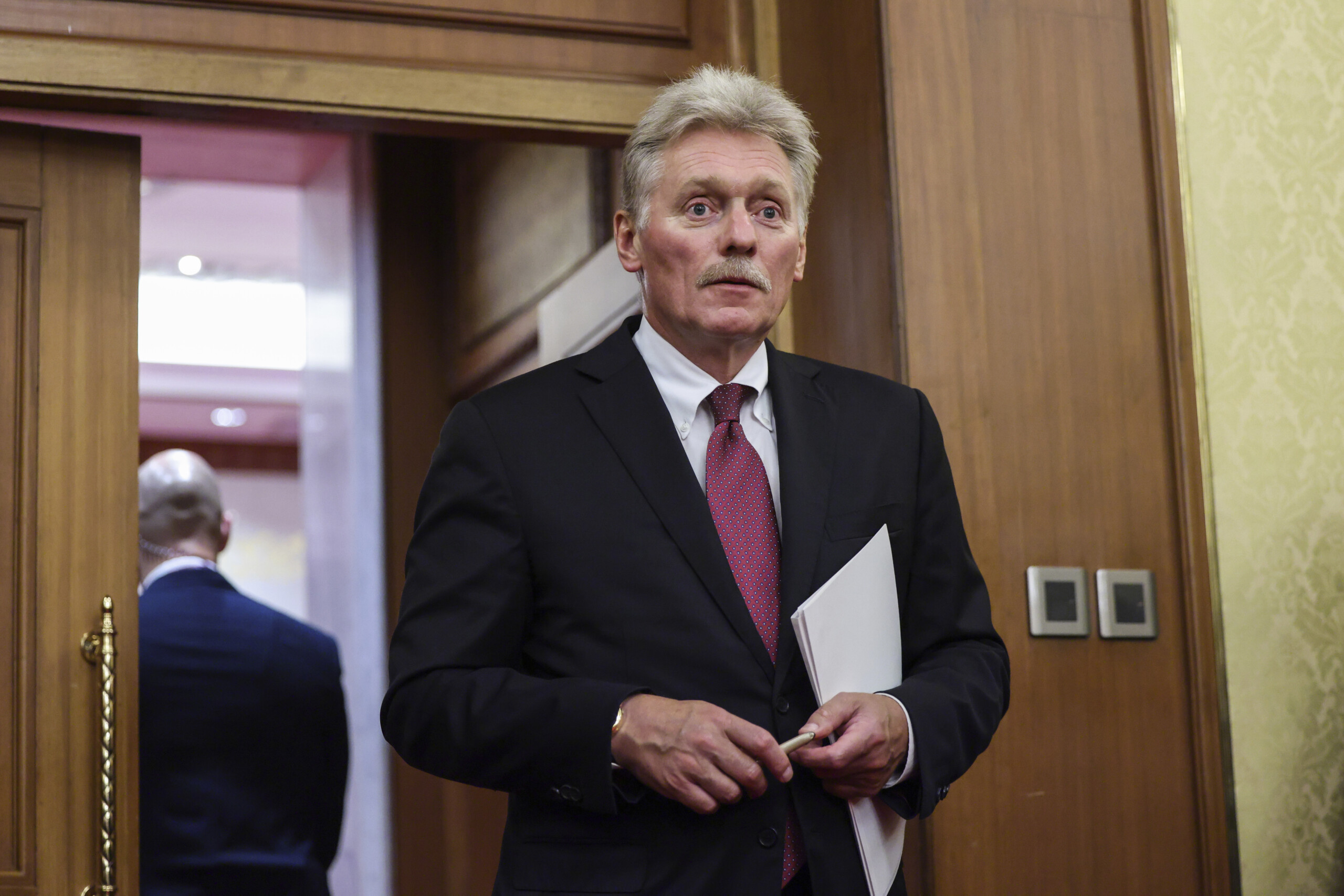ukraine kremlin trump says he is disappointed understandable emotional reaction scaled