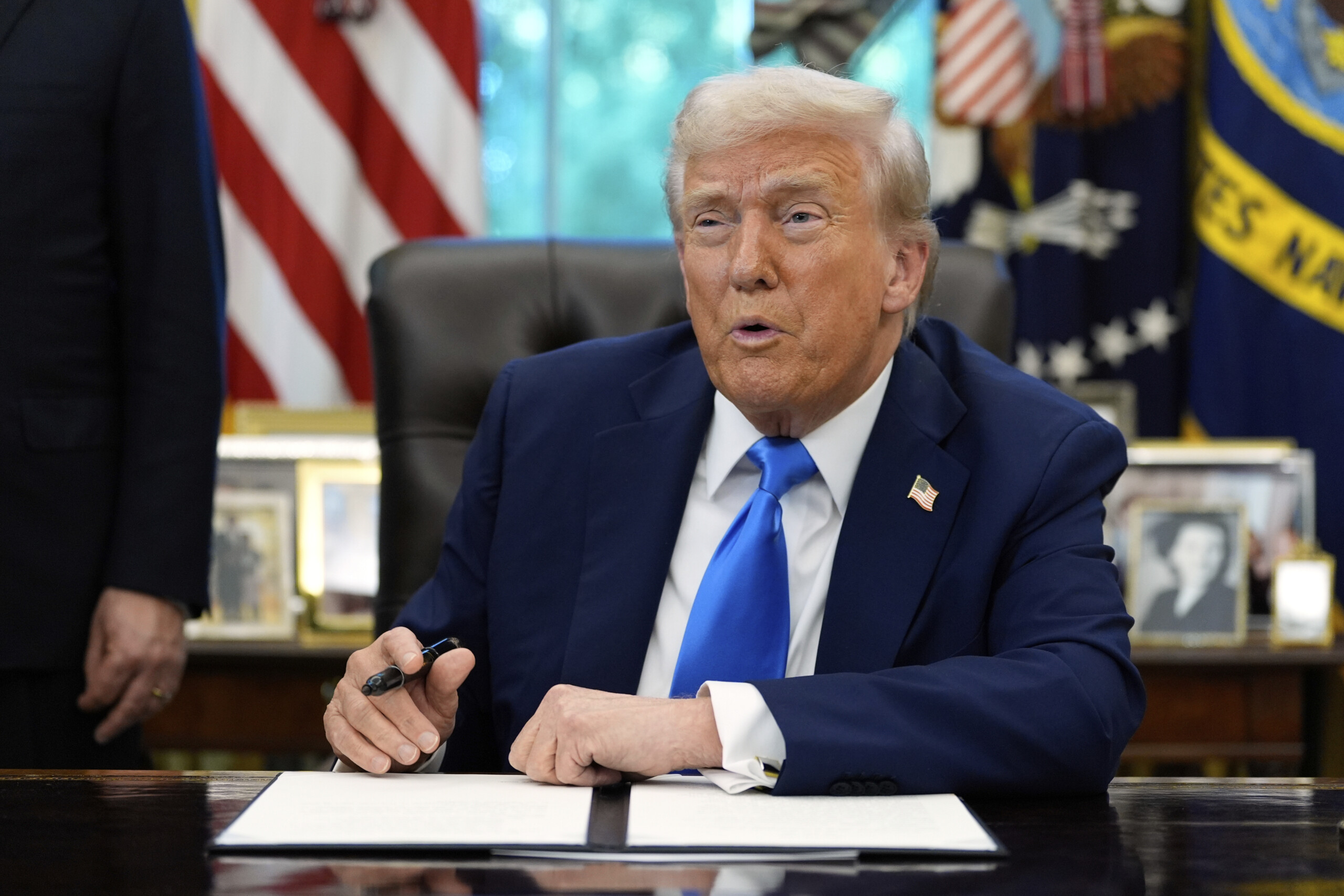 usa trump new visa tax for workers applies only to new applicants scaled