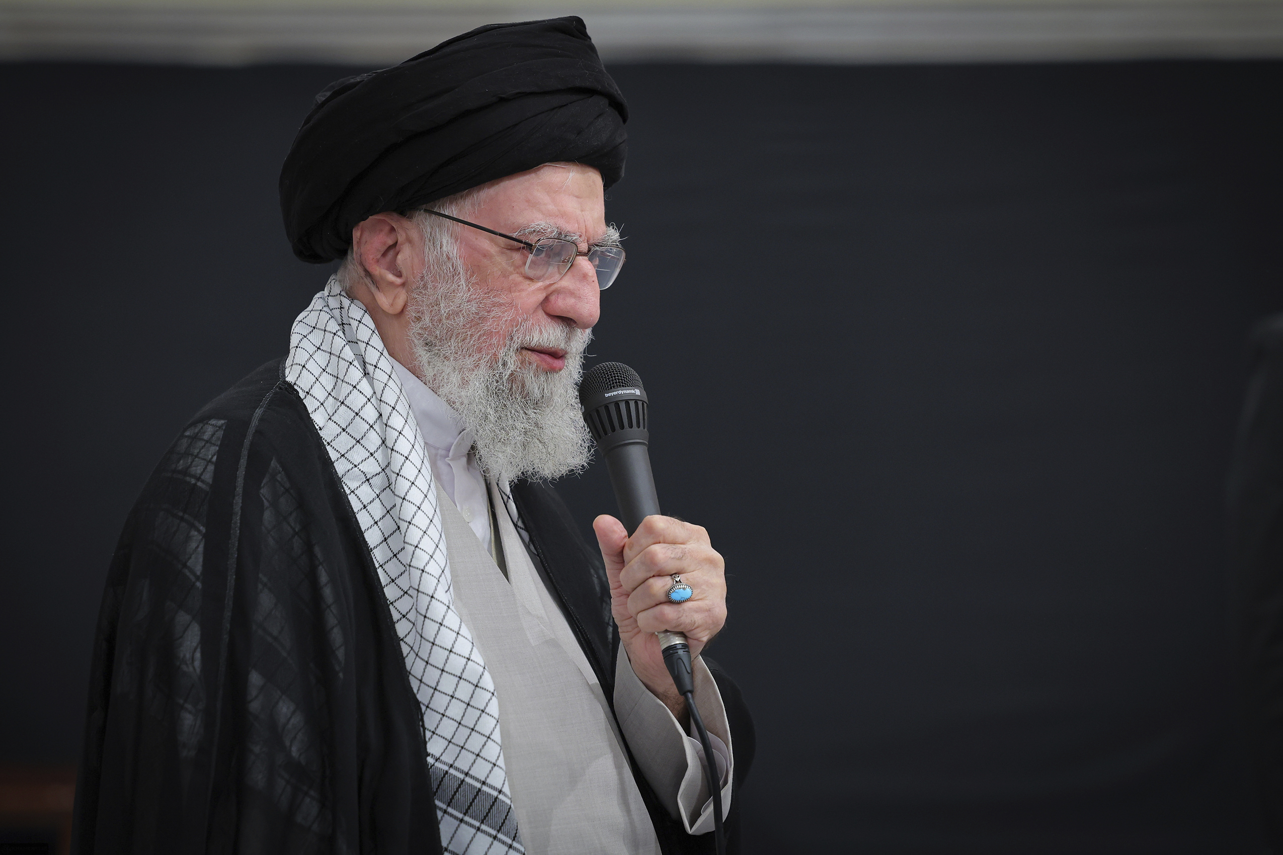 iran khamenei no negotiations with the us nuclear issue is an imposition