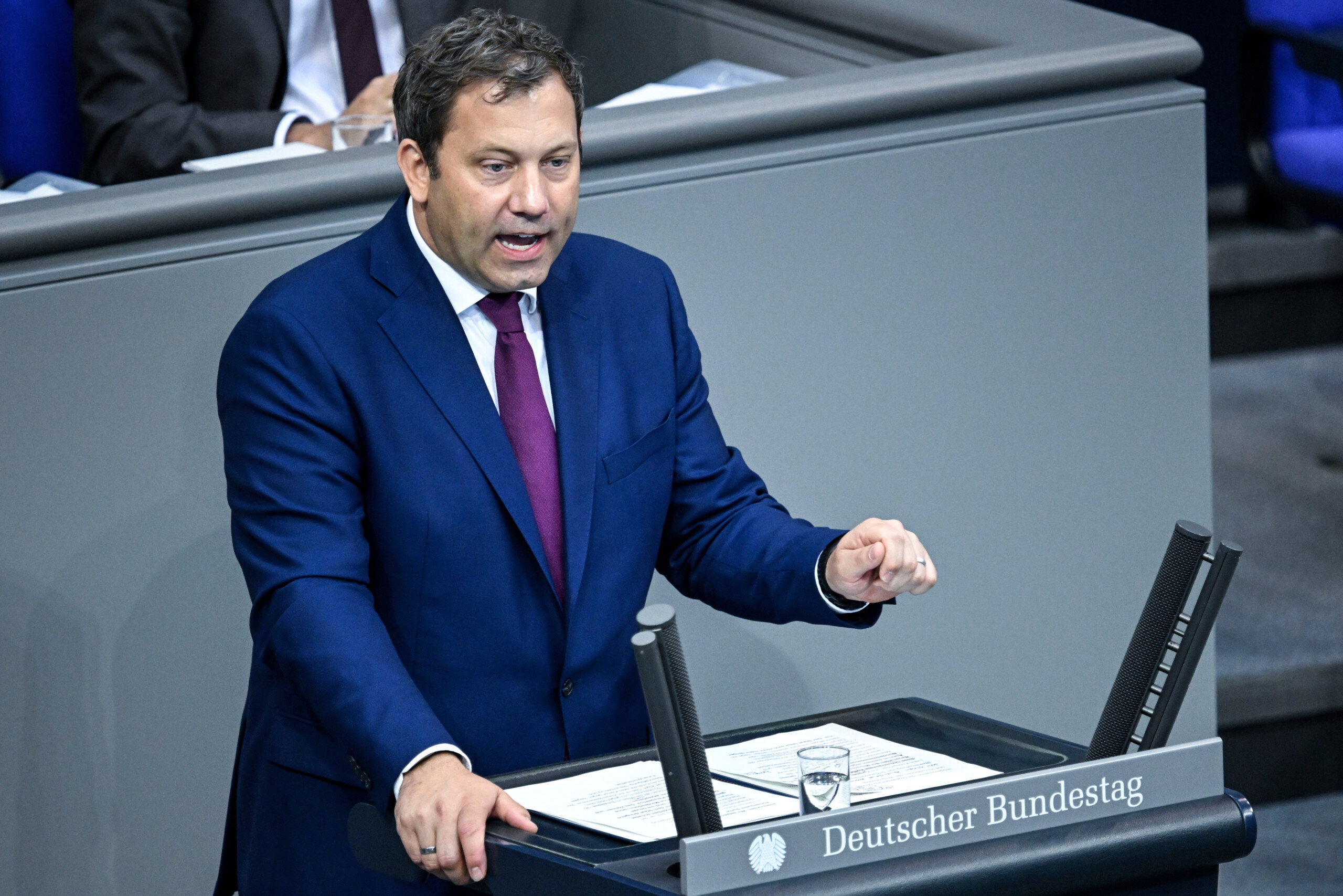 ukraine berlin maximum pressure on putin he will pay for the destruction of war scaled