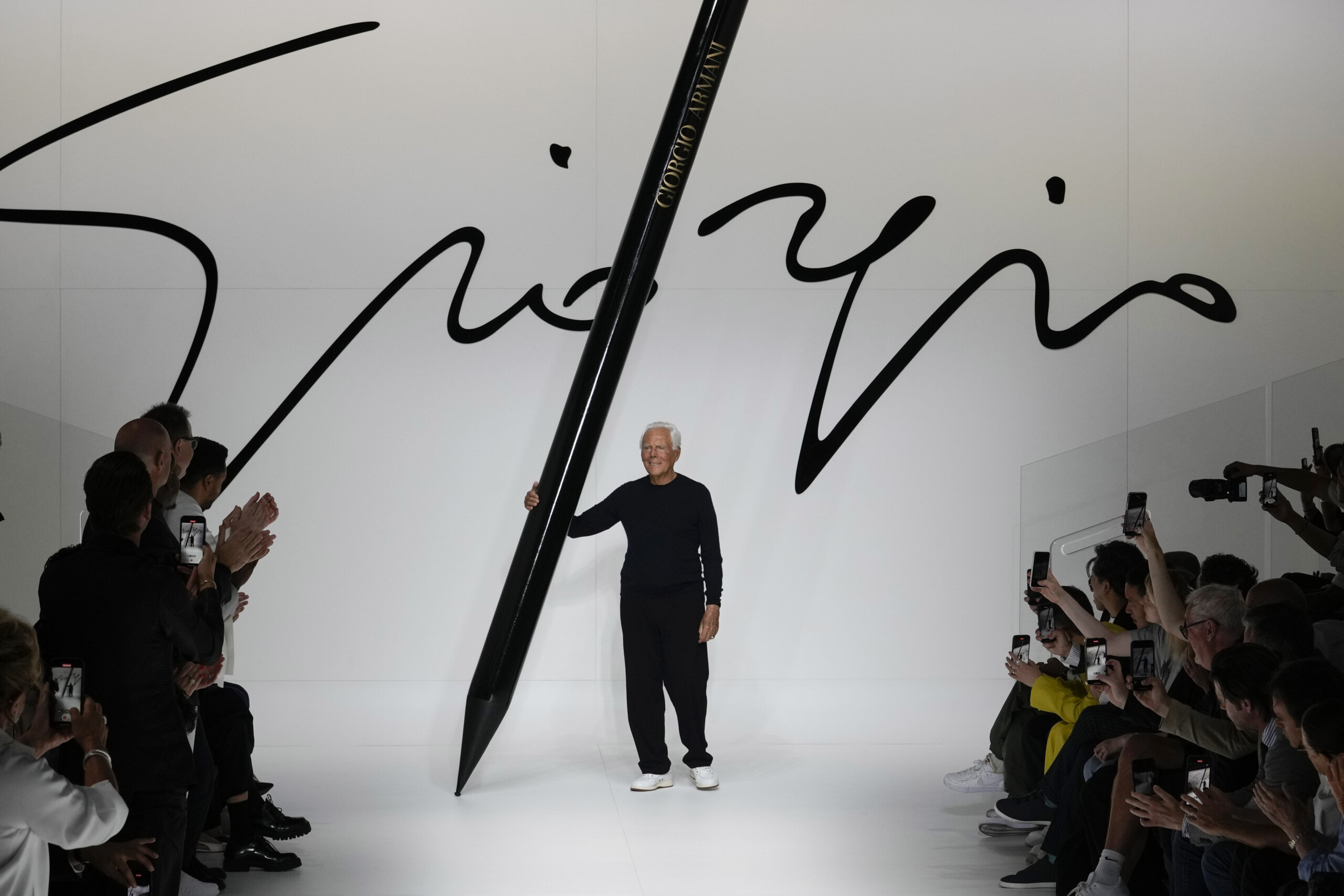 milan 14 new illustrious names added to the famedio including armani and toscani scaled