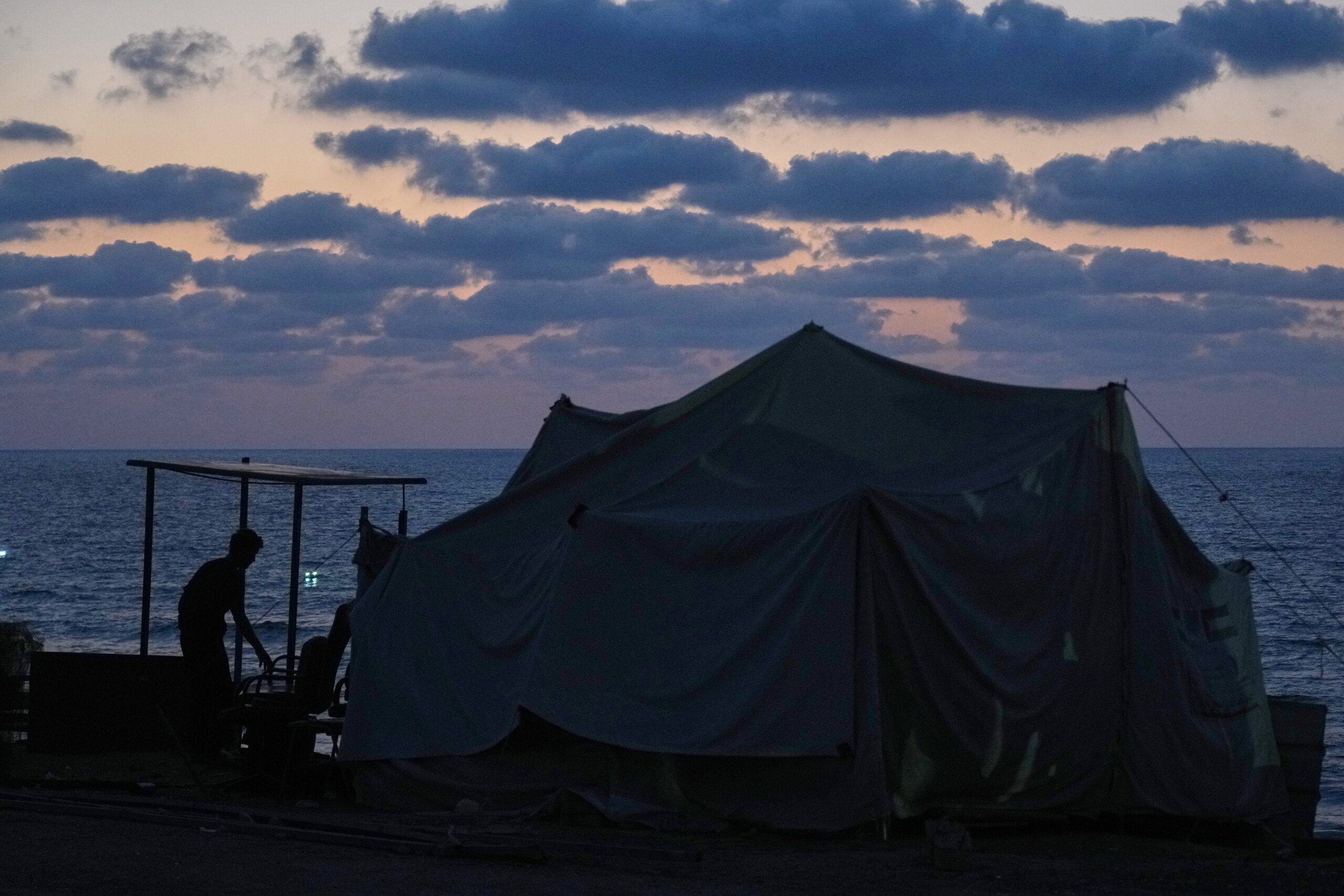 farnesina prepares evacuation from gaza including newborn with malformation scaled
