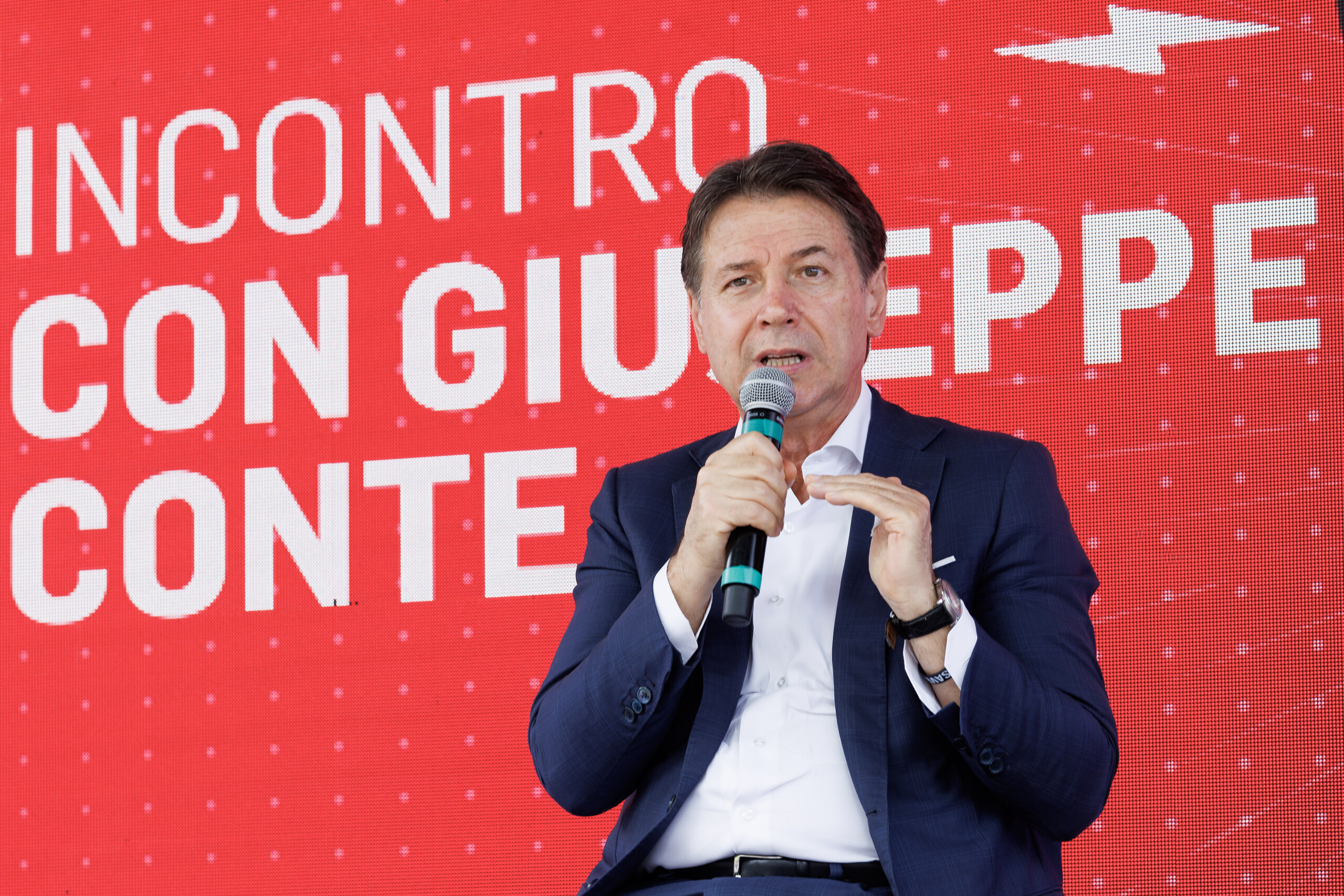calabria conte closes campaign with tridico great desire for change scaled