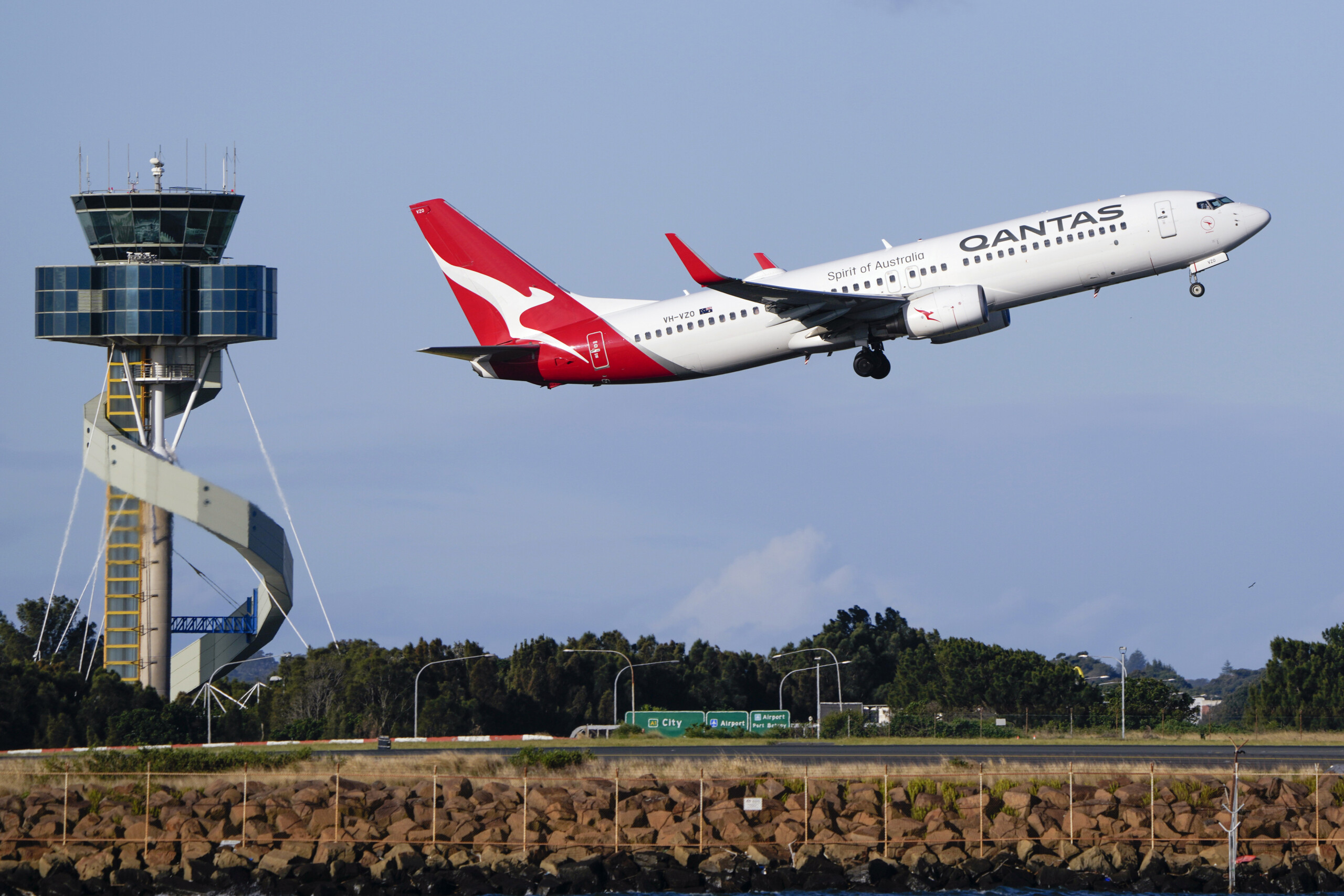 cybersecurity qantas airline attacked data of 5 7 million customers online scaled