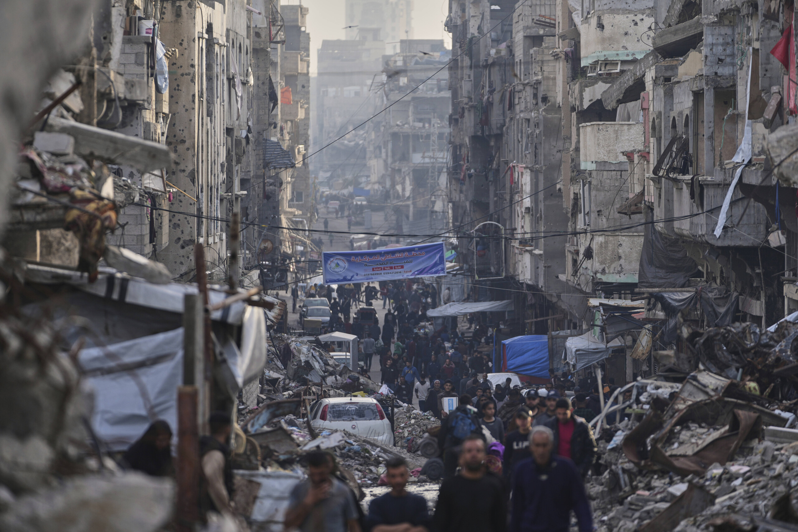 un enough rubble in gaza to build 13 giza pyramids scaled