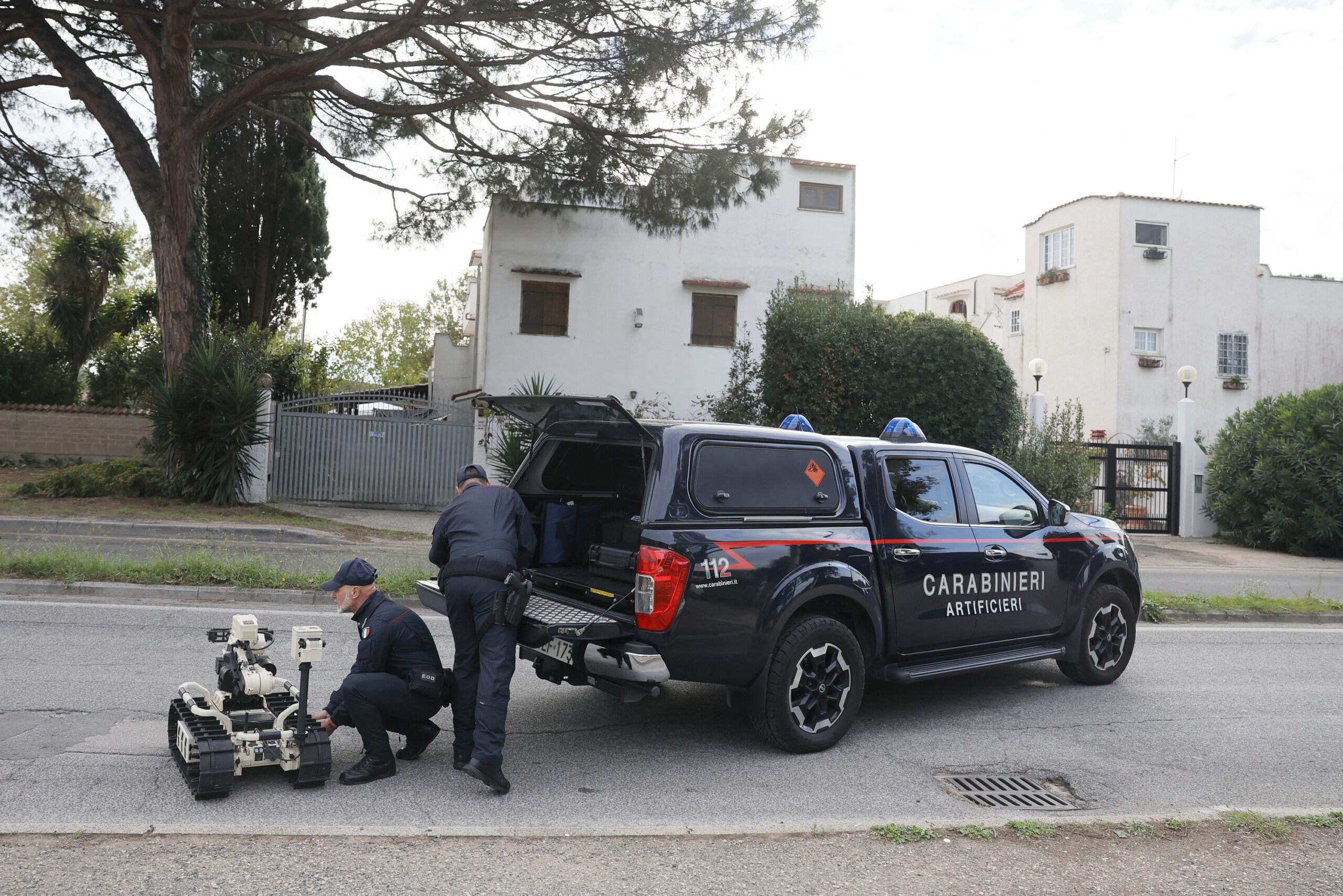 ranucci attack car in front of journalists house had been stolen in ostia scaled