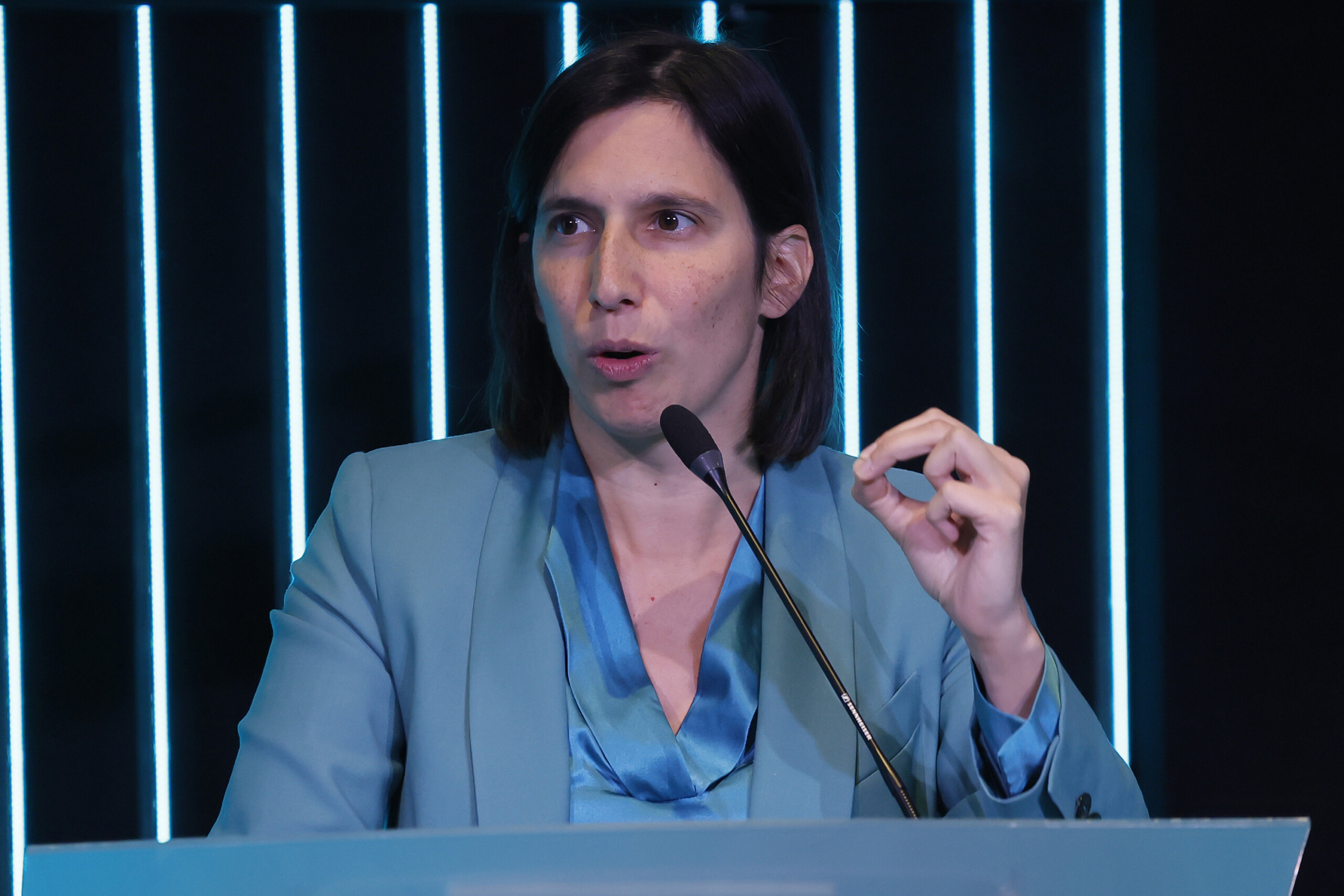 budget schlein meloni must explain why people will retire later scaled