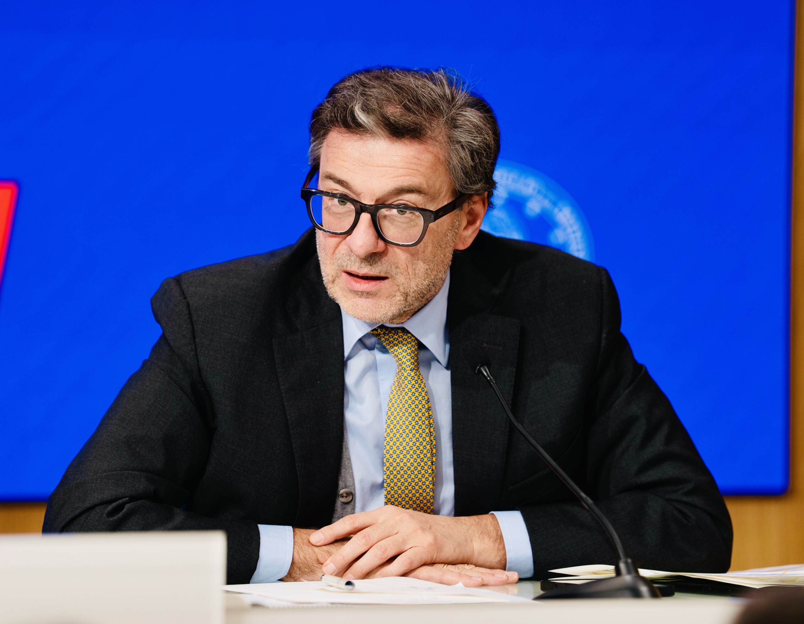 budget draft with 137 articles measures confirmed from income tax cuts to scrapping scaled