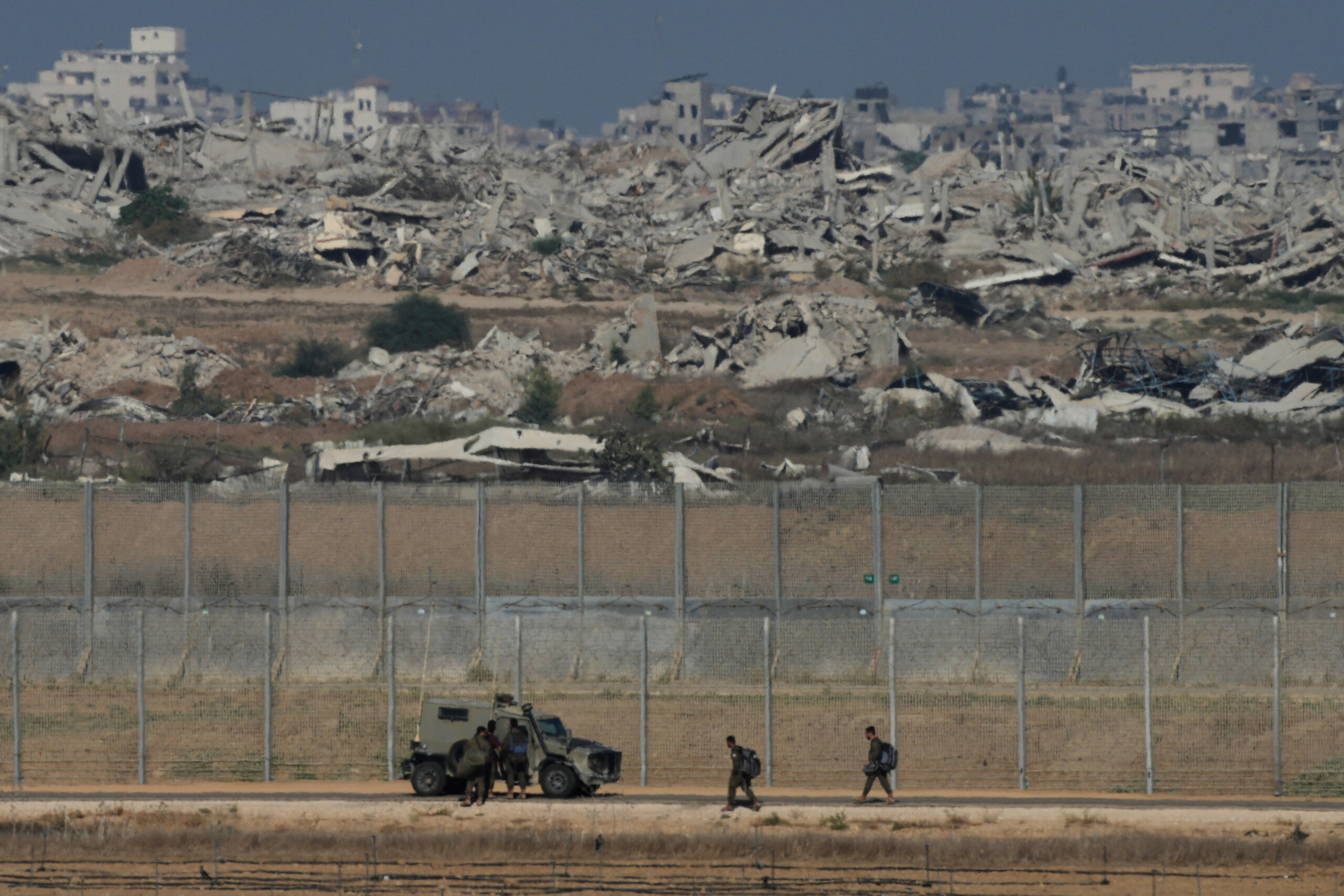 gaza idf begins marking yellow line with concrete blocks scaled