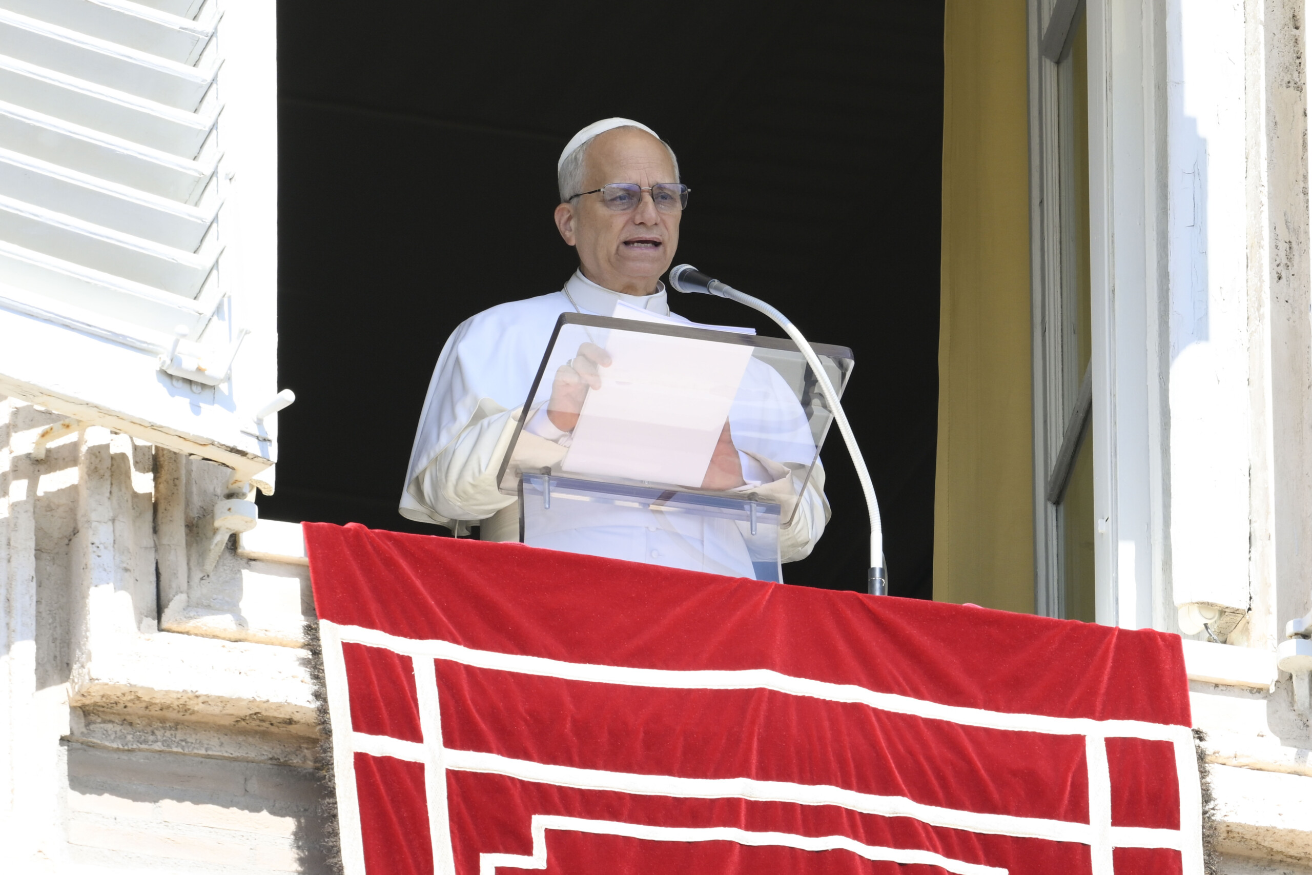pope let the instruments of war give way to those of peace scaled