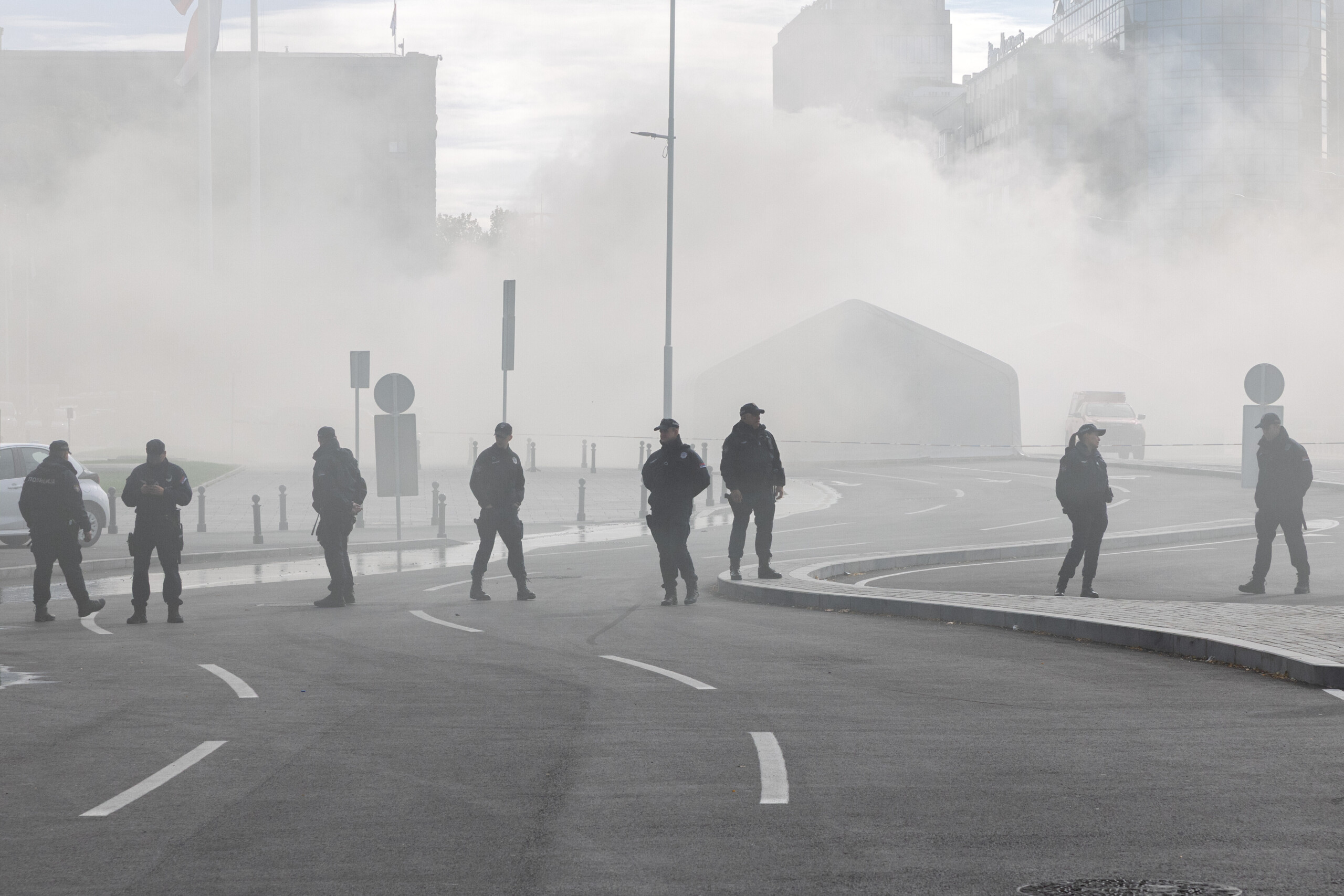 serbia shots fired in front of parliament in belgrade one injured perpetrator arrested scaled