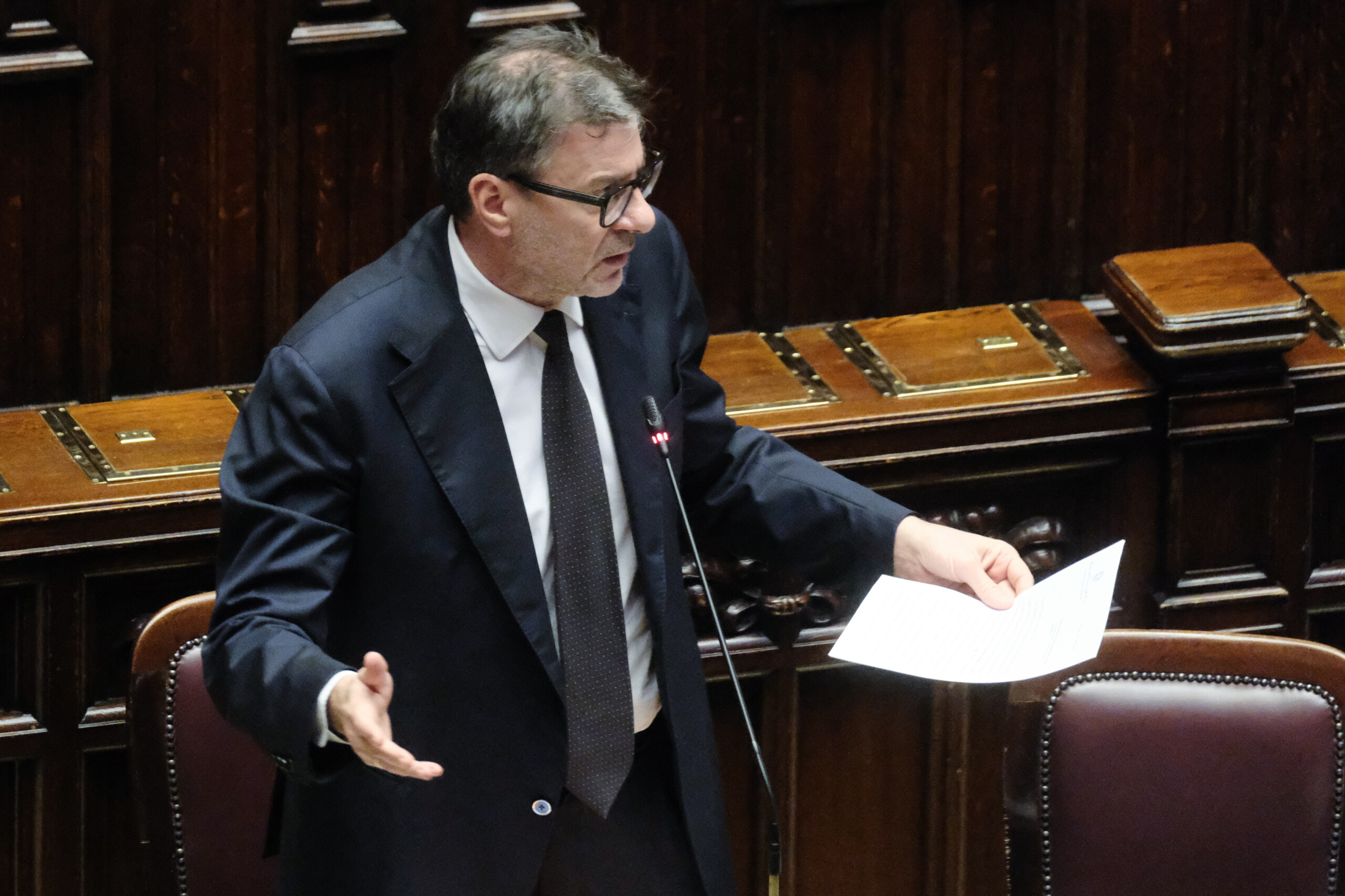 Manoeuvre, Giorgetti: ‘We are not punishing landlords on short-term rentals, the problem is Airbnb’ 1 manoeuvre giorgetti we are not punishing landlords on short term rentals the problem is airbnb scaled