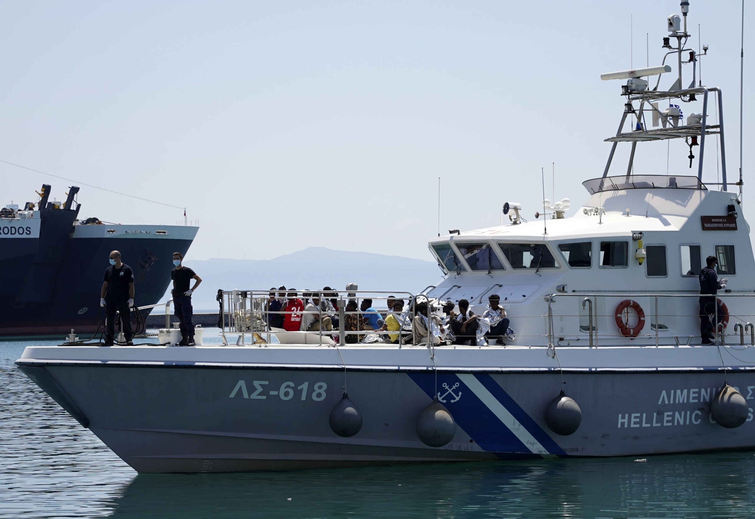 Migrants: shipwreck off Lesbos, at least four dead 1 migrants shipwreck off lesbos at least four dead scaled