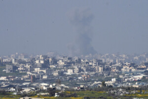 gaza death toll rises to over 80 in israeli attacks