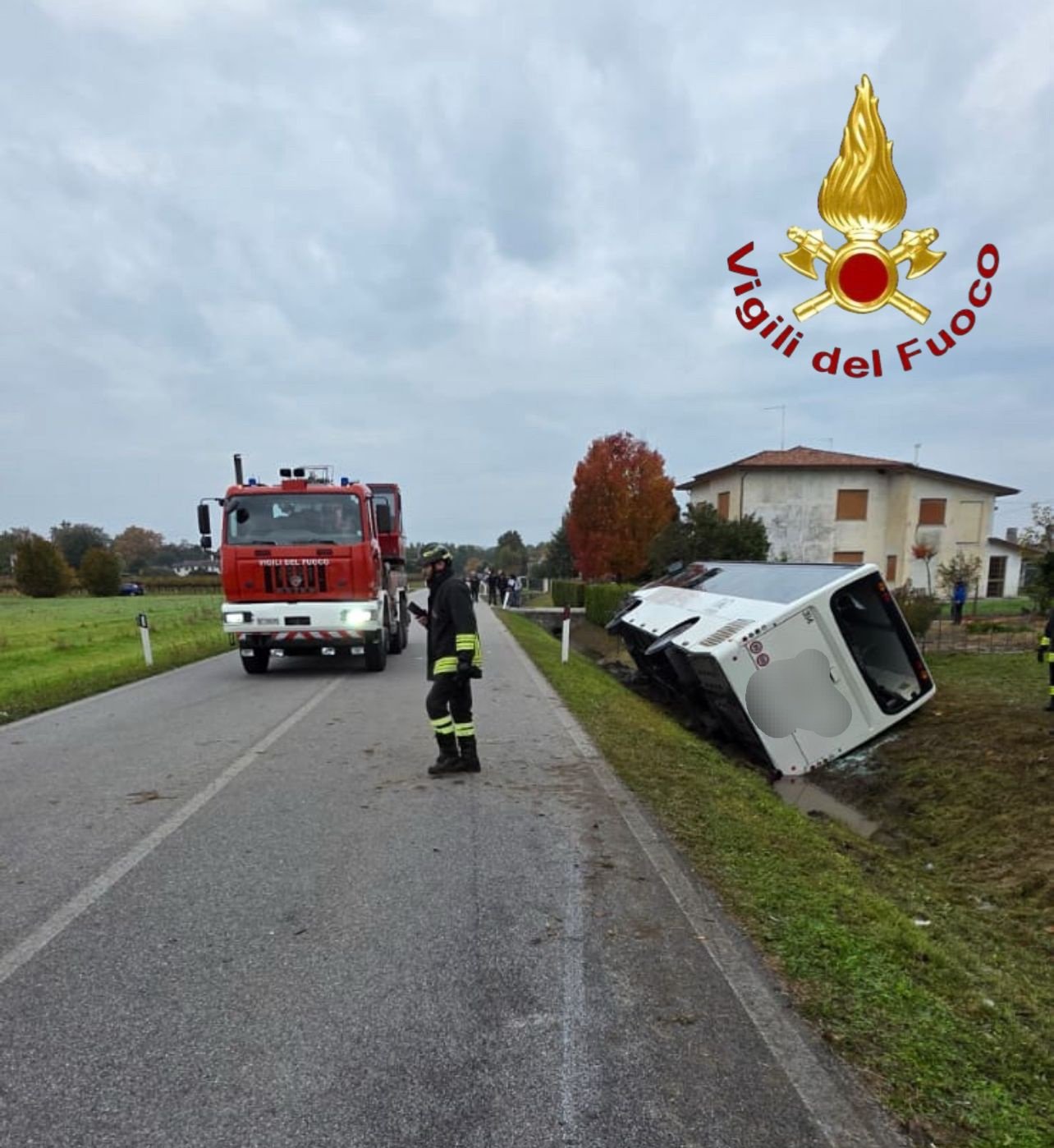 road accidents collision between coach and car in treviso area one dead