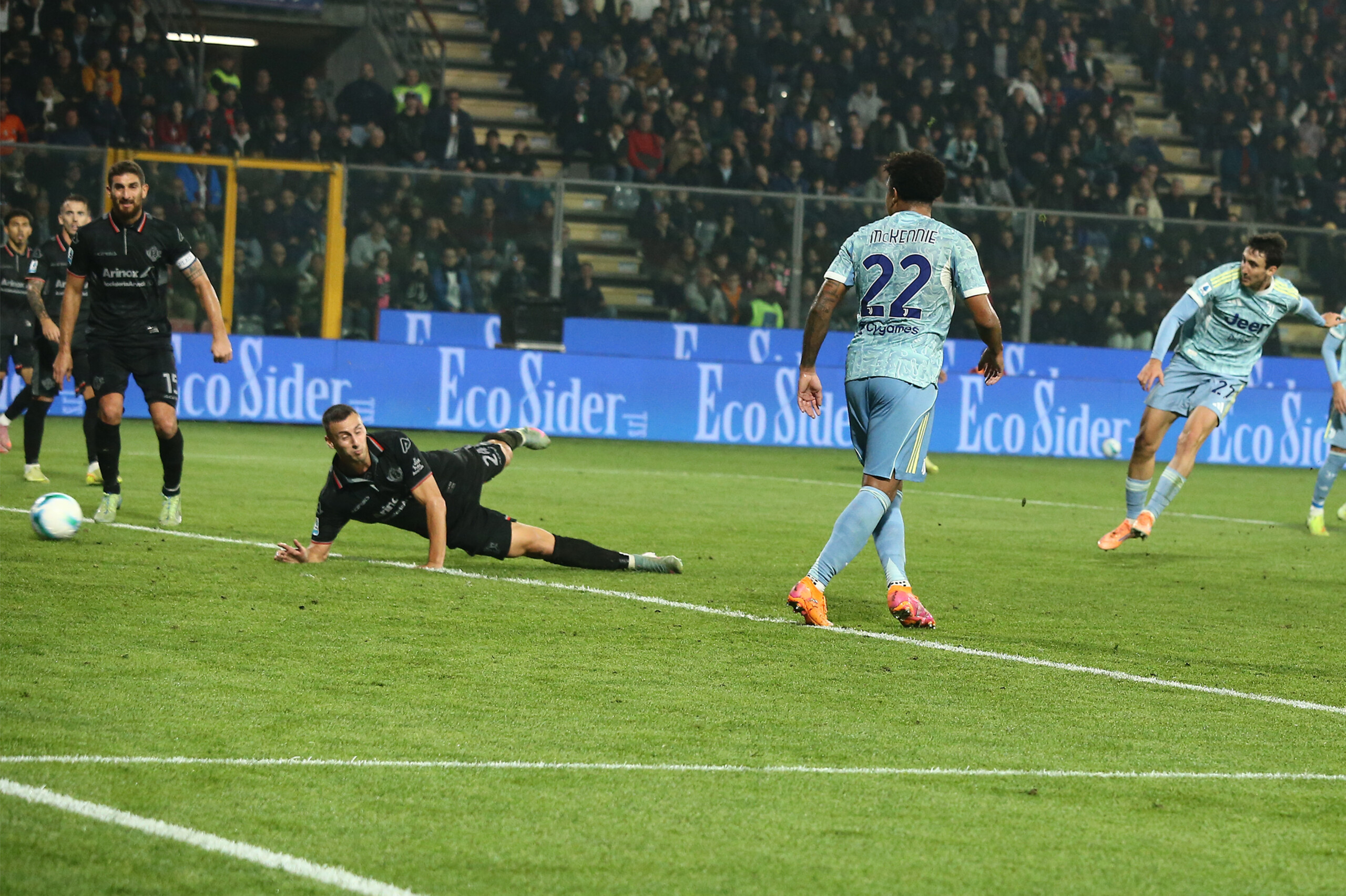 serie a cremonese juve 1 2 a good start for spalletti scaled