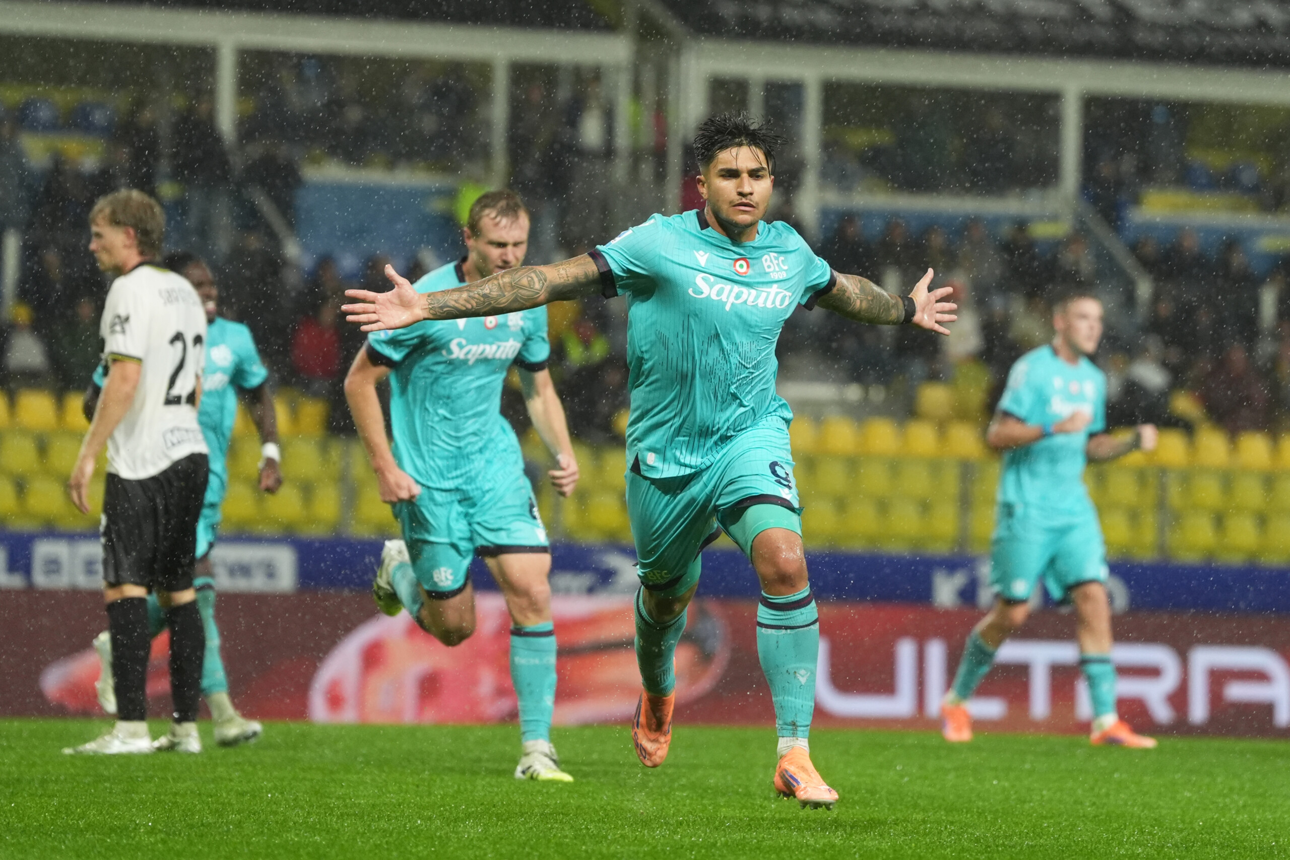 football serie a parma bologna 1 3 castro overturns bernabes lightning goal scaled