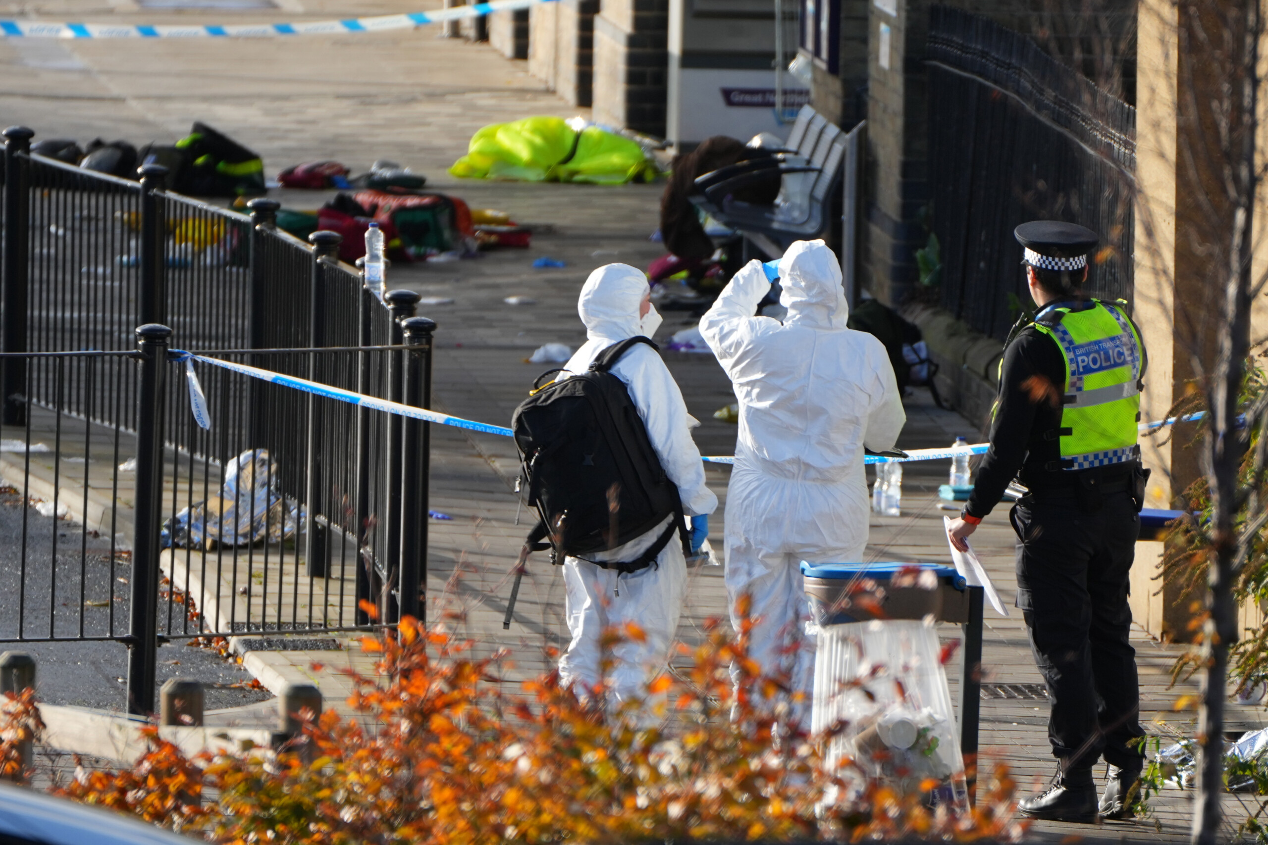 united kingdom one of two arrested for stabbing on train released scaled