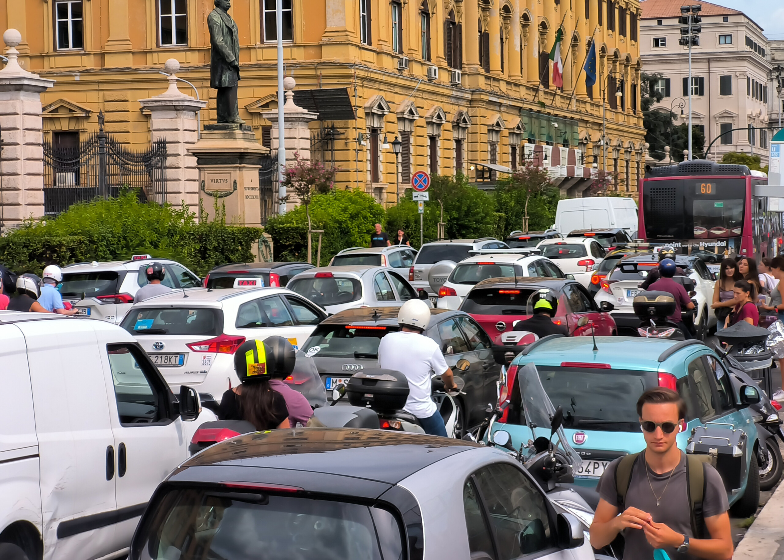 Cars: -0.57% registrations in October to 125,826 vehicles 1 cars 0 57 registrations in october to 125826 vehicles scaled