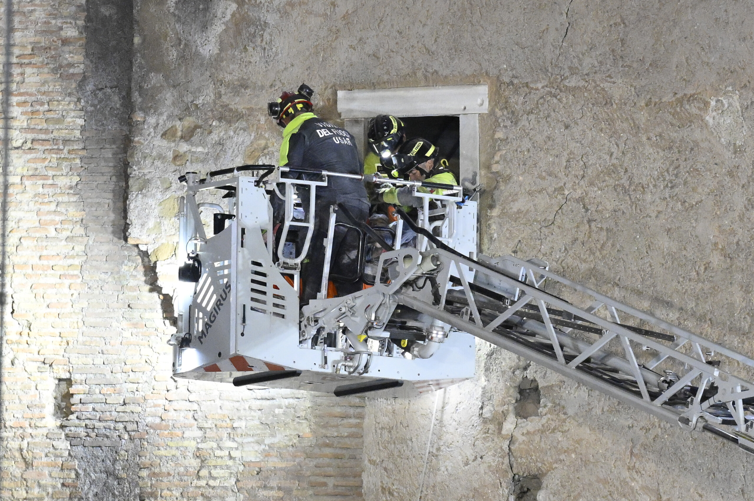 Worker dies after being pulled out following Torre dei Conti collapse 1 worker dies after being pulled out following torre dei conti collapse scaled