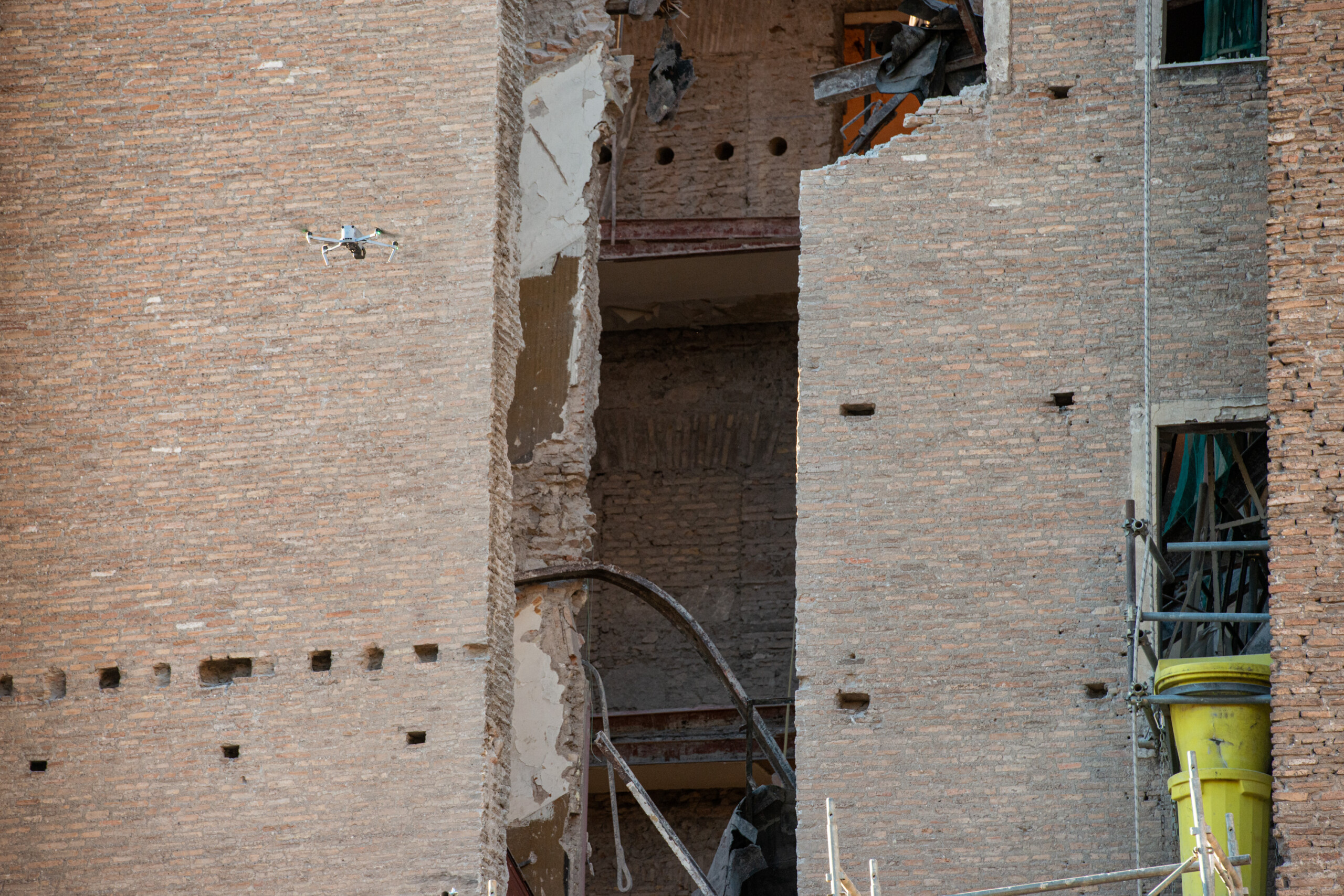 Rome : appel aux enquêteurs, les personnes disposant d'images vidéo de l'effondrement de la tour doivent s'adresser aux carabiniers 1 rome appel aux enqueteurs les personnes disposant dimages video de leffondrement de la tour doivent sadresser aux carabiniers scaled