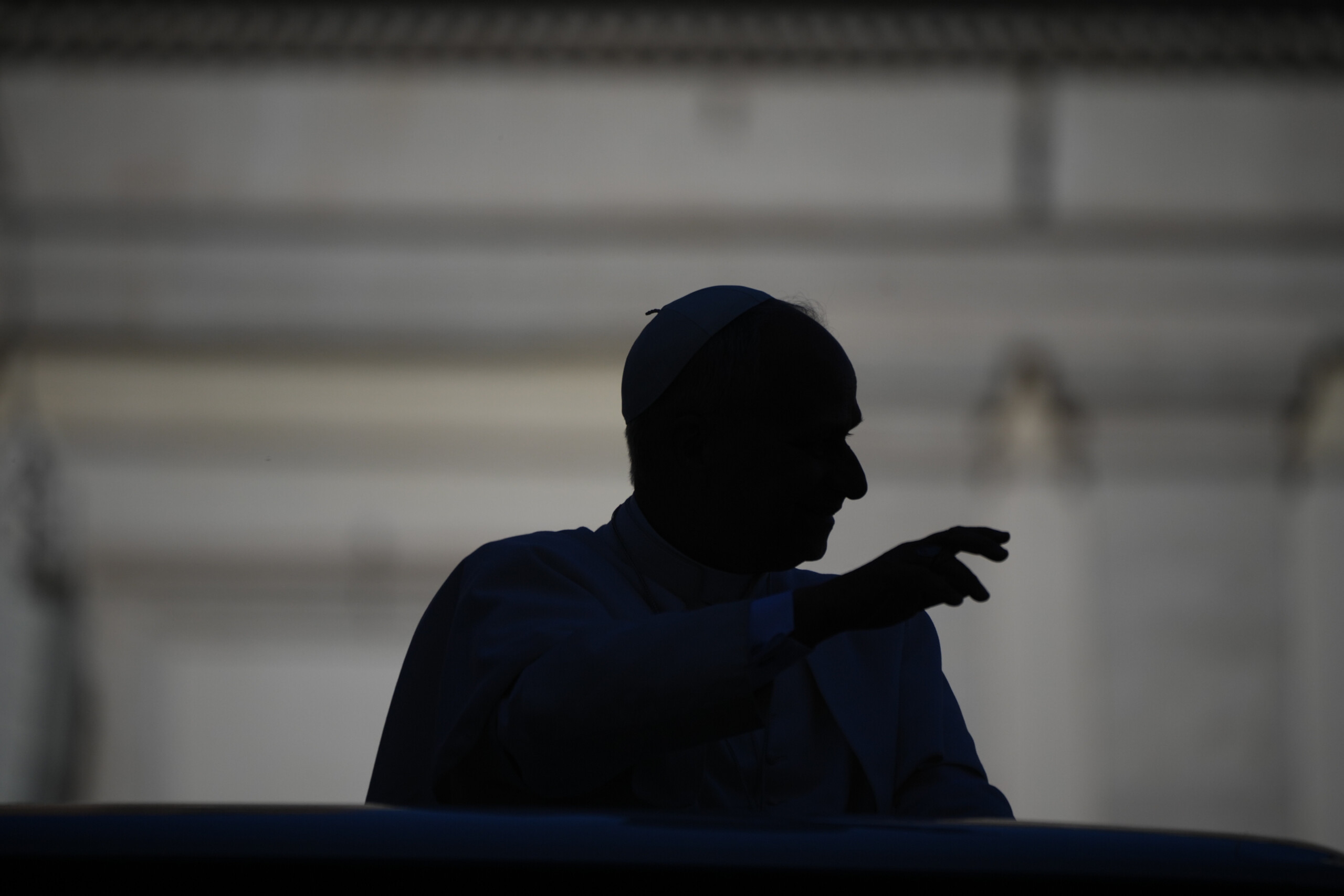 pope meets 15 victims of clergy abuse for three hours scaled