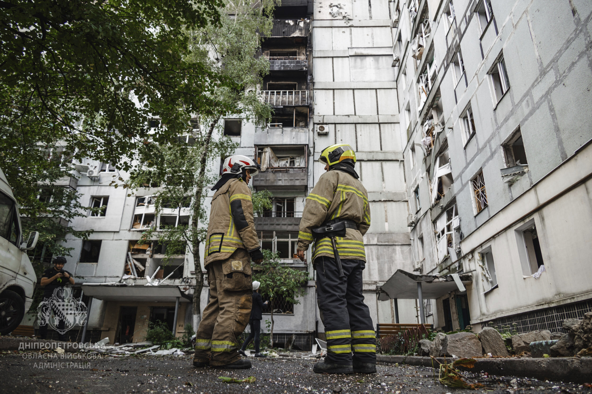 ukraine russian attack on dnipro one dead and ten injured