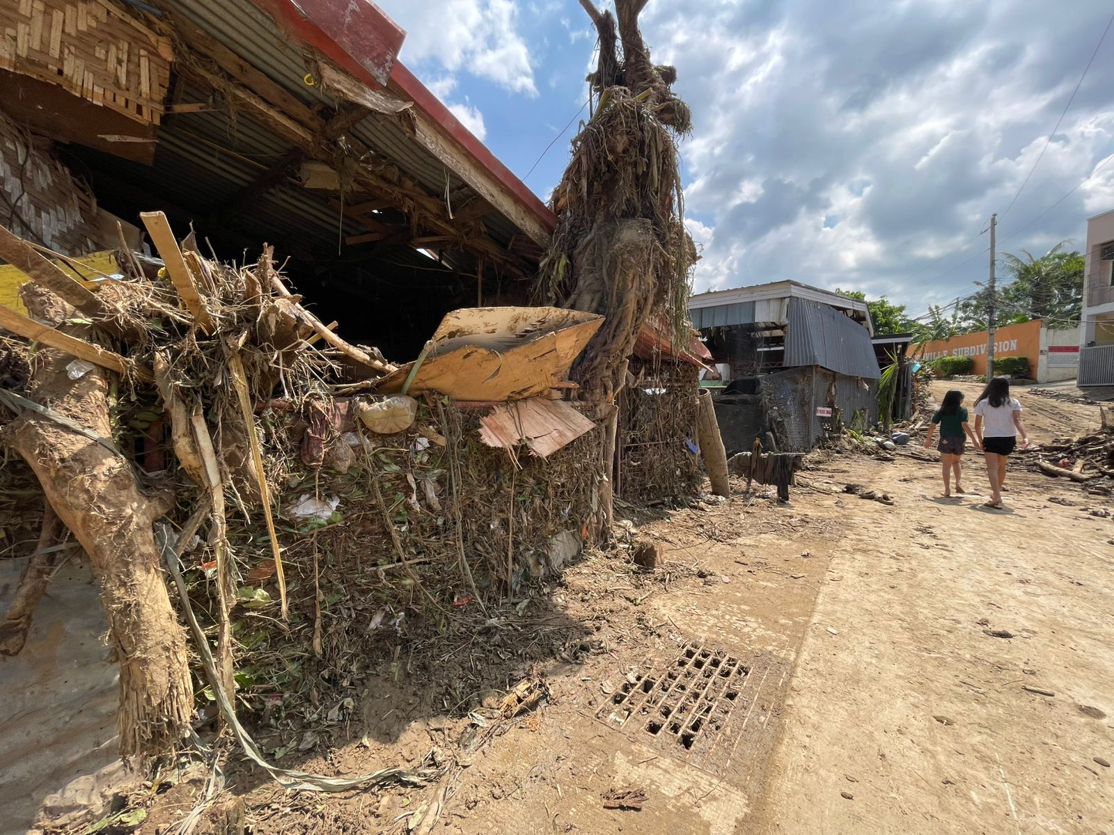 Philippines: at least two dead and over a million evacuated due to super typhoon Fung-wong 1 philippines at least two dead and over a million evacuated due to super typhoon fung wong