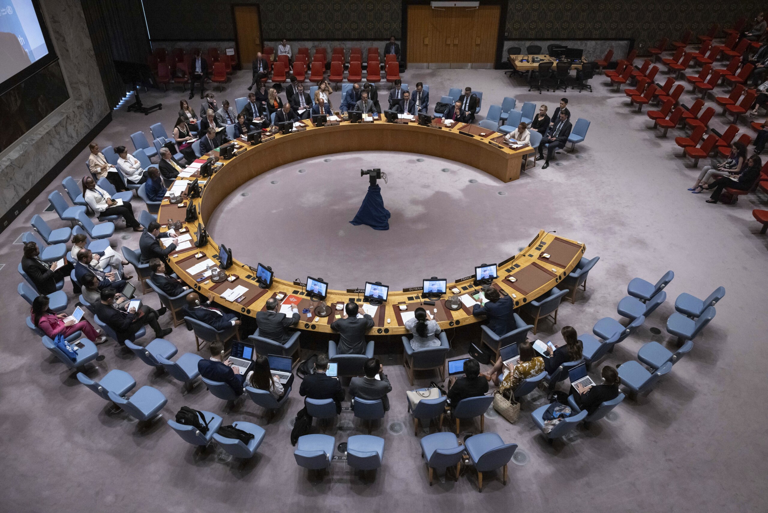 gaza un security council approves us plan scaled